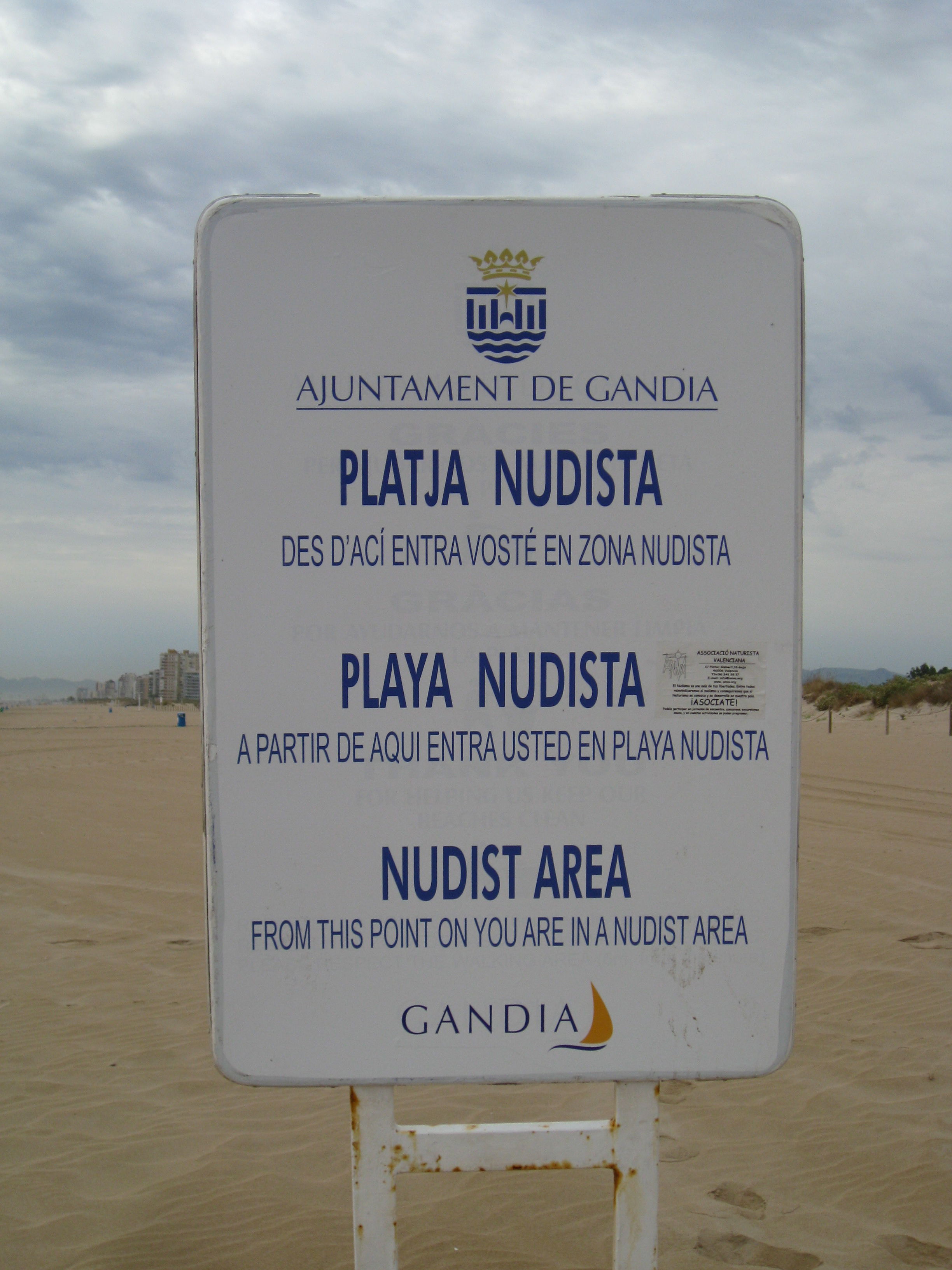 Playa nudista, por Las sandalias de Ulises