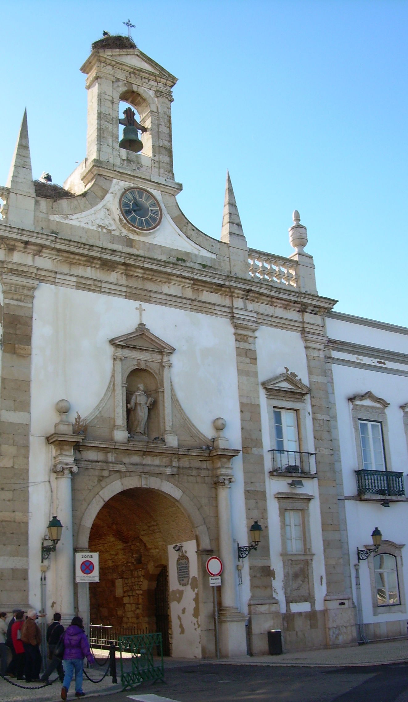 Arco da Vila, por meninha
