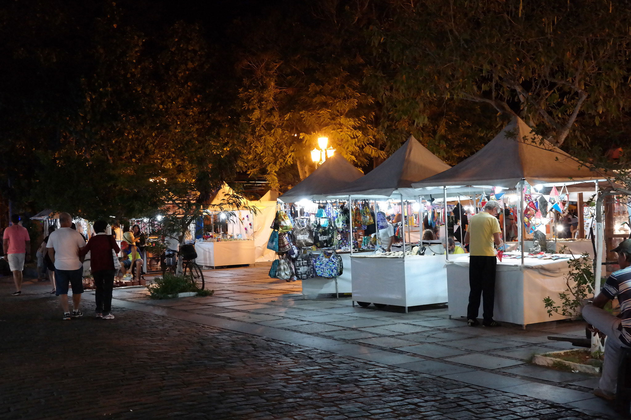 Feira de Artesanato, por Leo Araújo