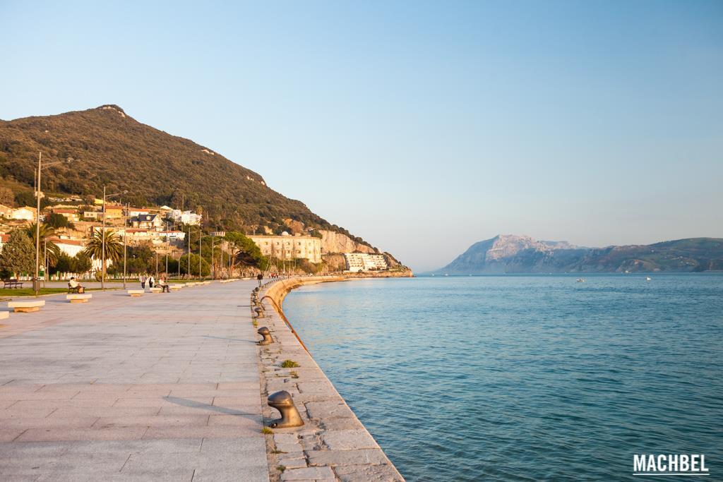 Paseo marítimo, por Víctor Gómez - machbel