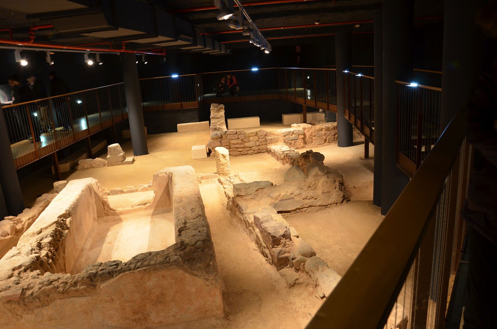 Via del Pòrtic y Casa dels Peixos. Yacimientos romanos en Sagunto, por Kriss Tal