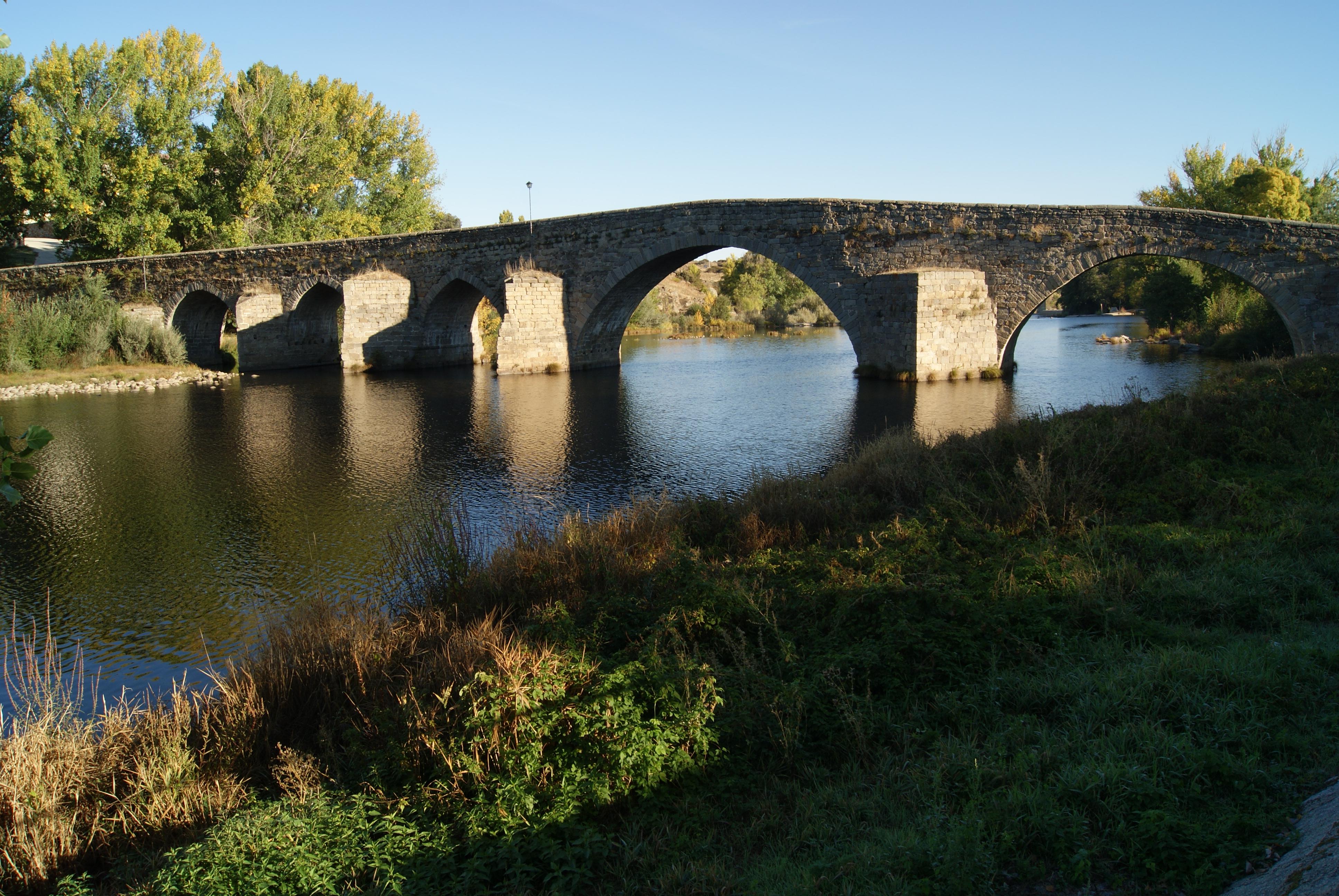 El Puente Viejo, por Ramon Bravo Aliseda