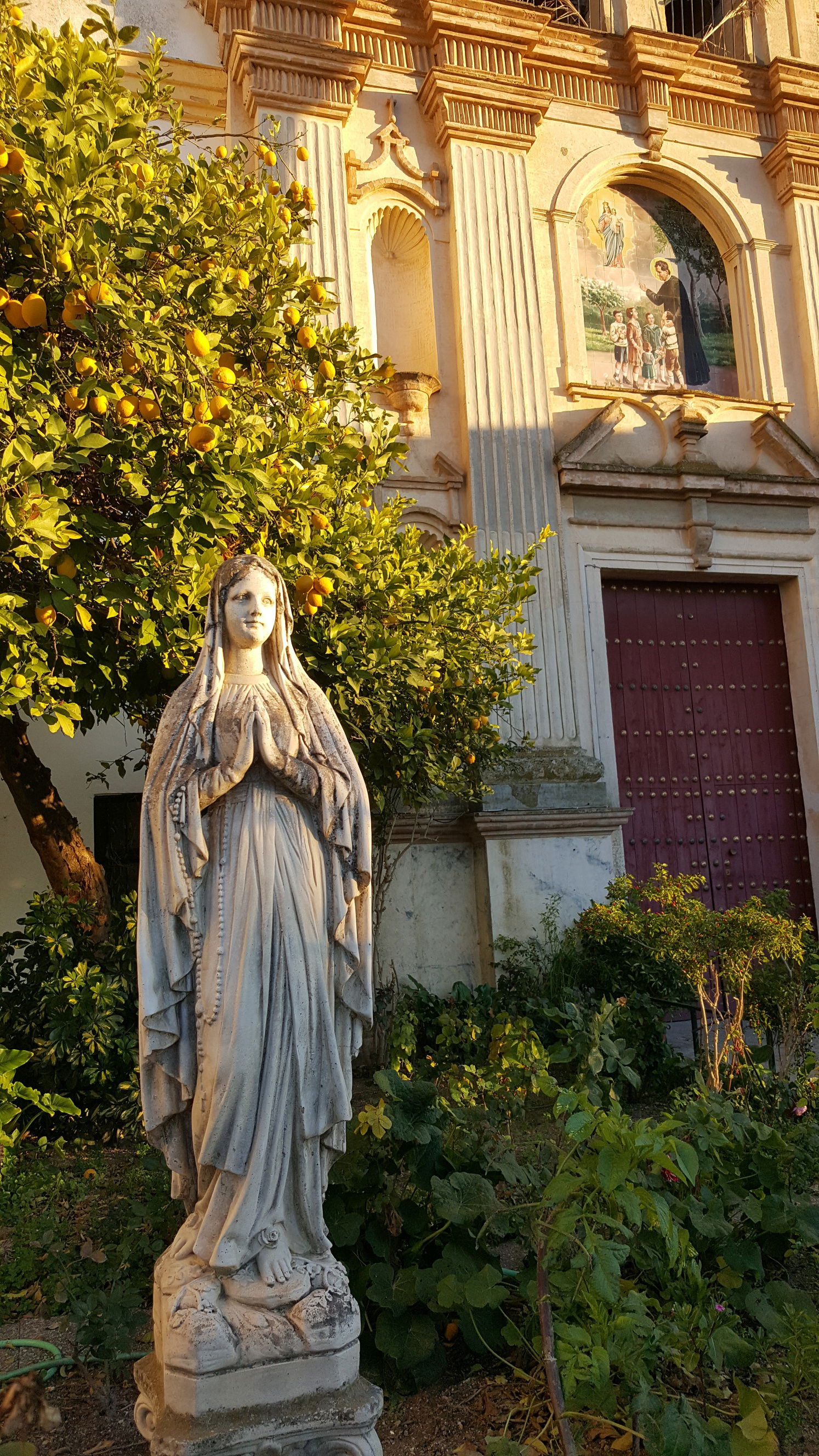 Antiguo Convento de los Franciscanos Descalzos - Parroquia de María Auxiliadora, por eXplorador Escocés
