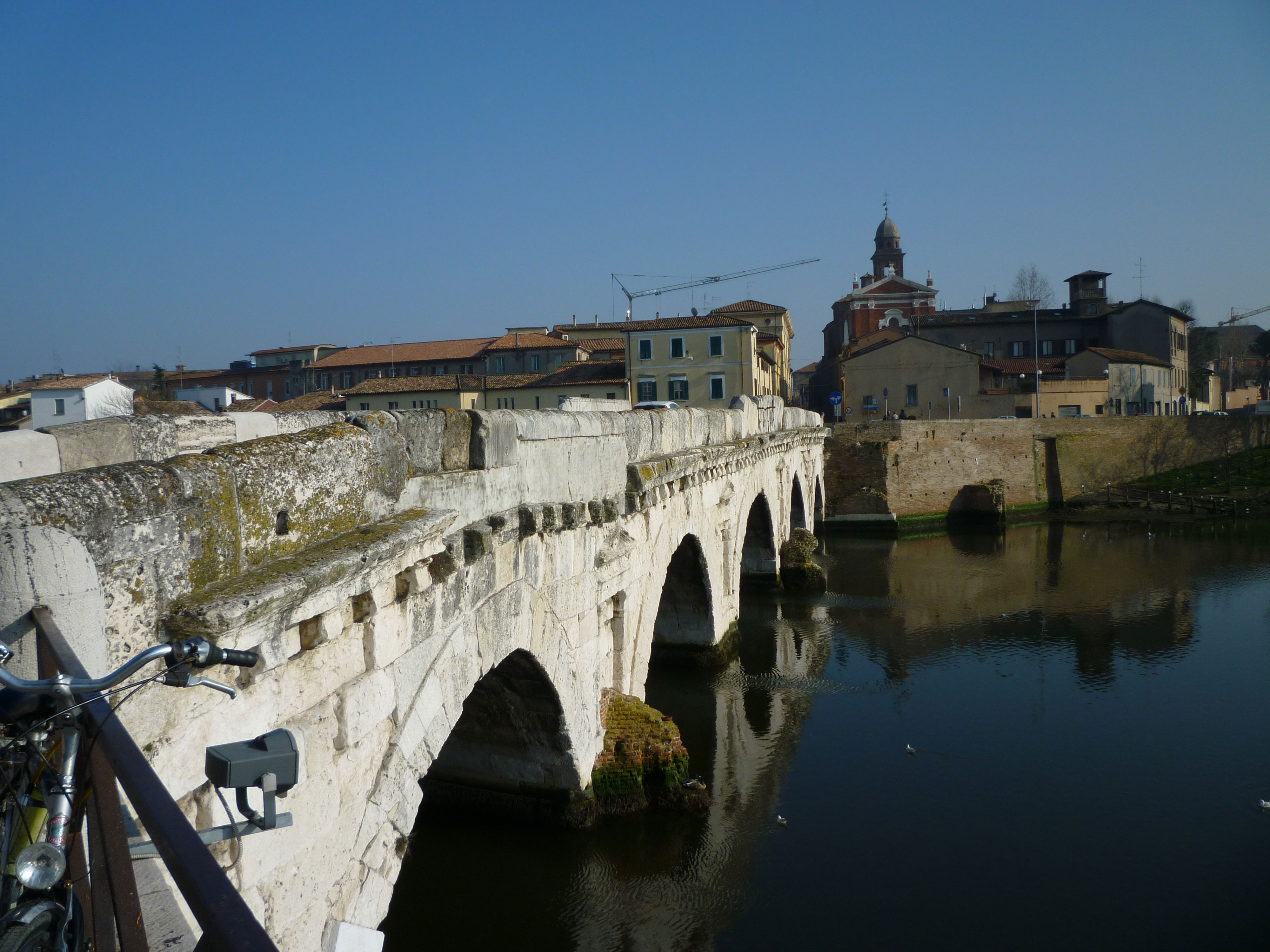 Ponte di Tiberio, por margherita petrillo