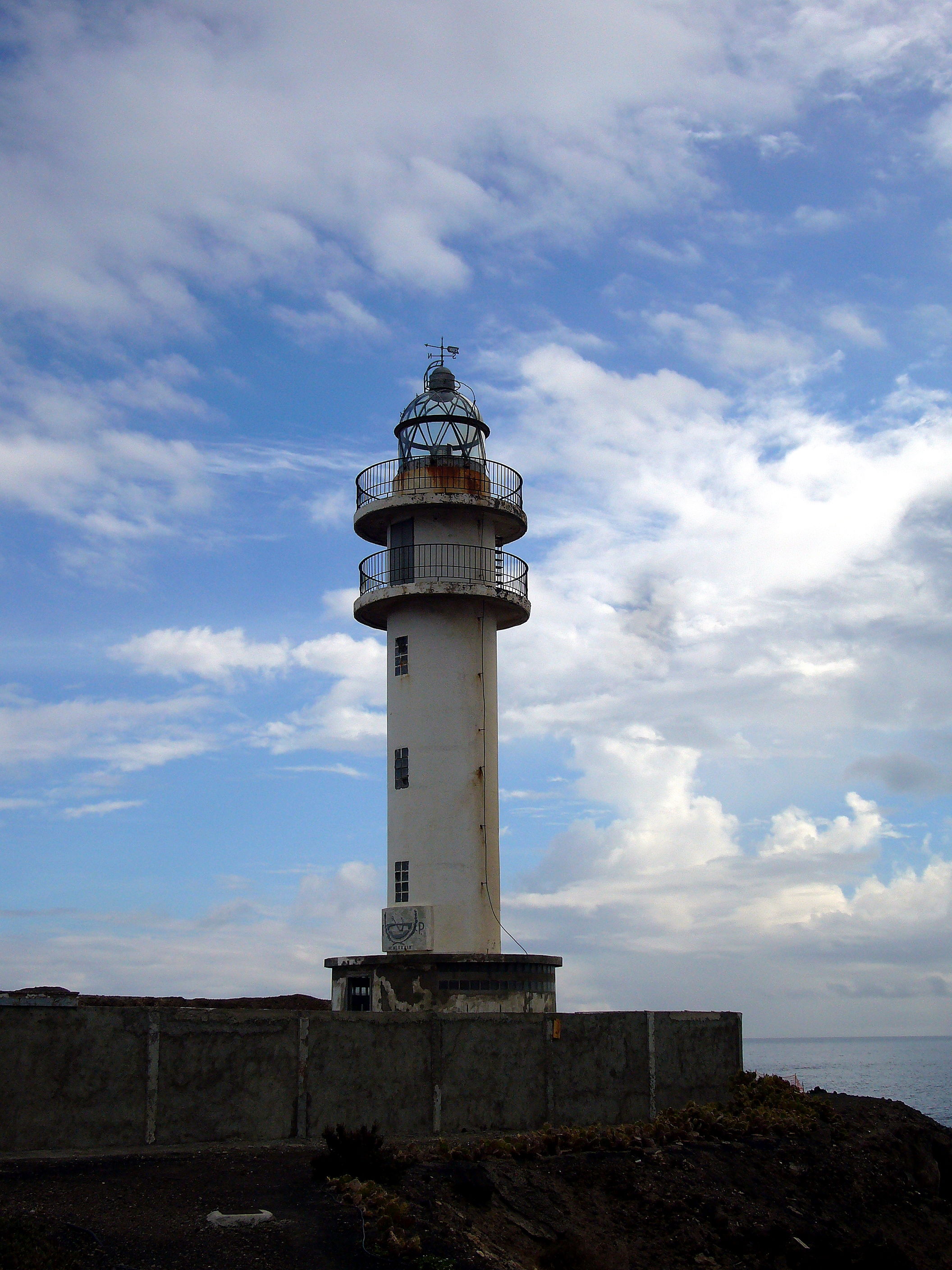 El Faro del Instituto canario de ciencias marinas, por Rodrigo Nieto