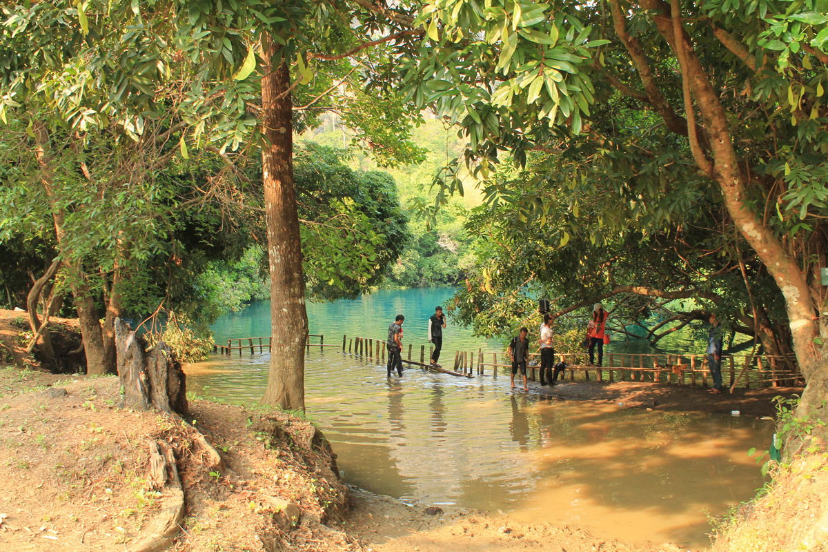 Lago Khoun Kong Leng, por Julia y Miguel