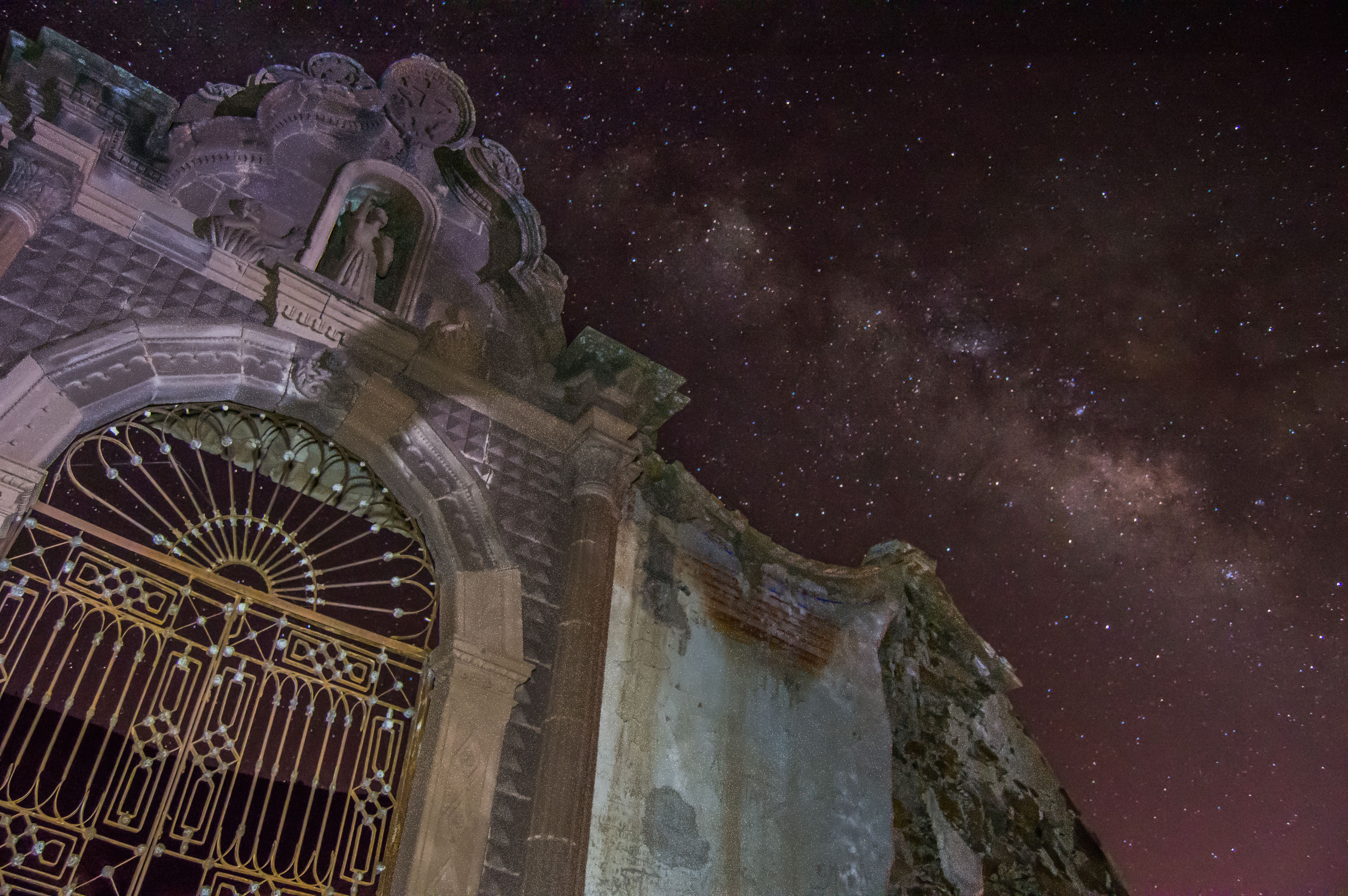 Panteón de Guadalupe y San Francisco, por Fernando Leal
