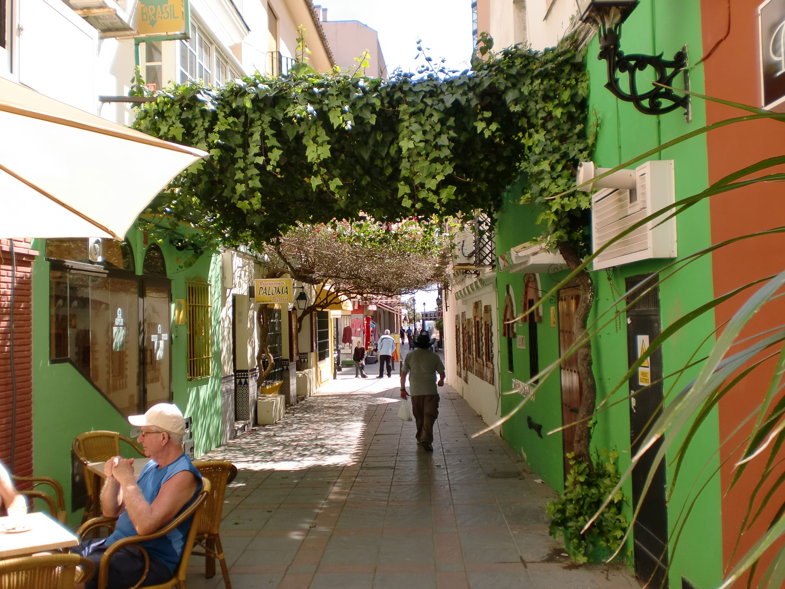 Calles de Fuengirola, por "Dio" Rubio