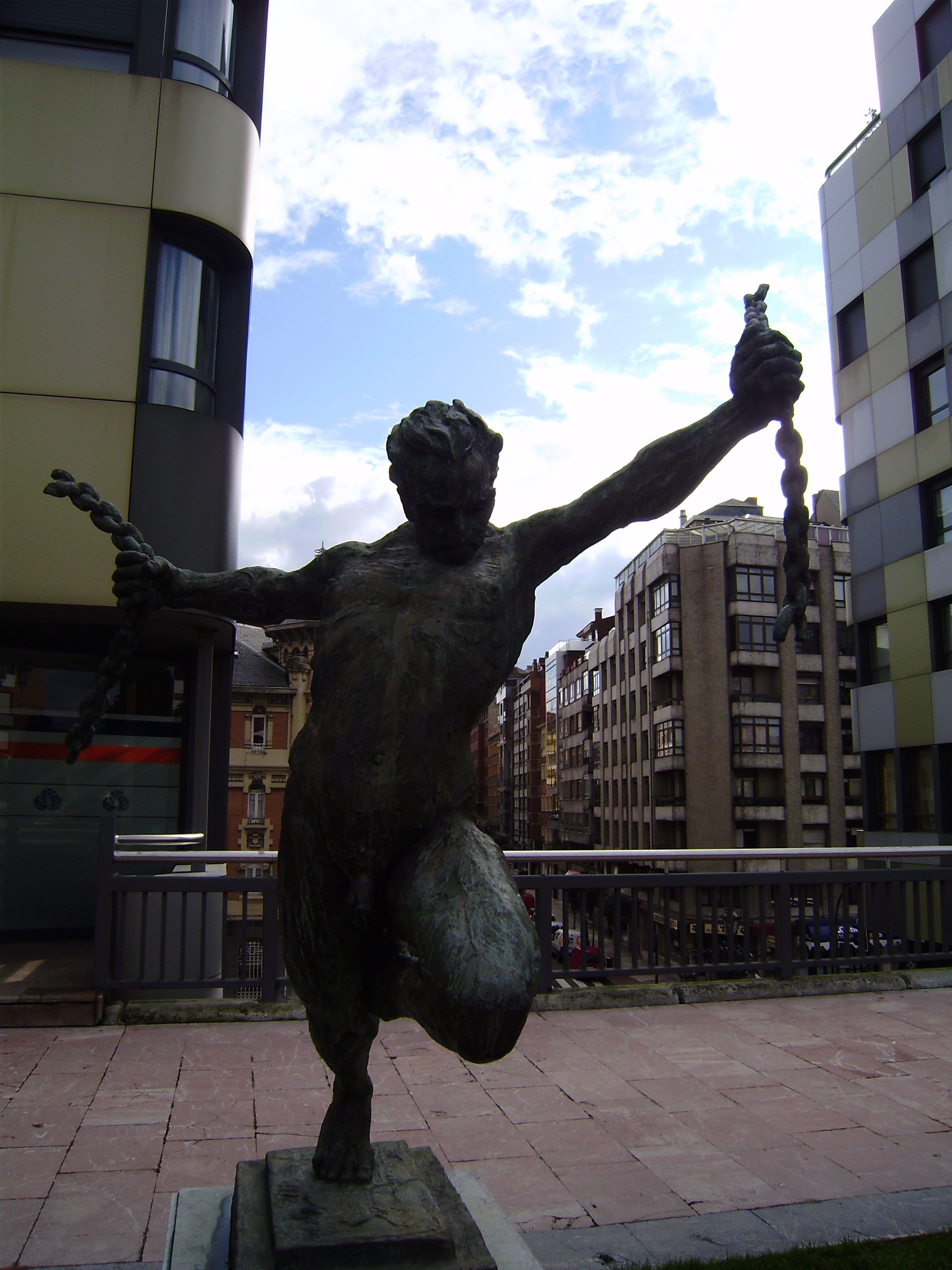 Escultura "Libertad", por Saudade