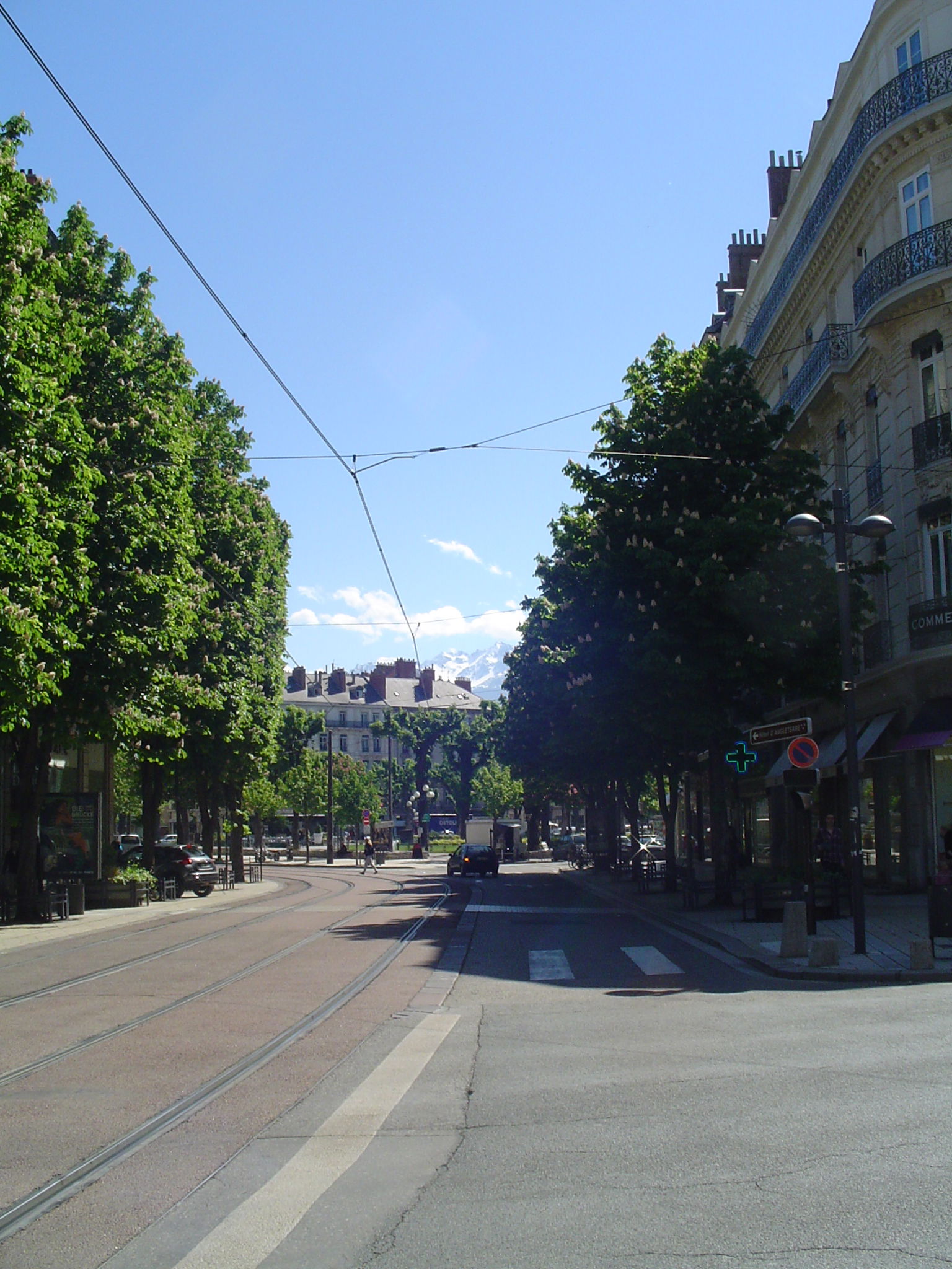 Plaza Victor Hugo, por Robin Bouvier