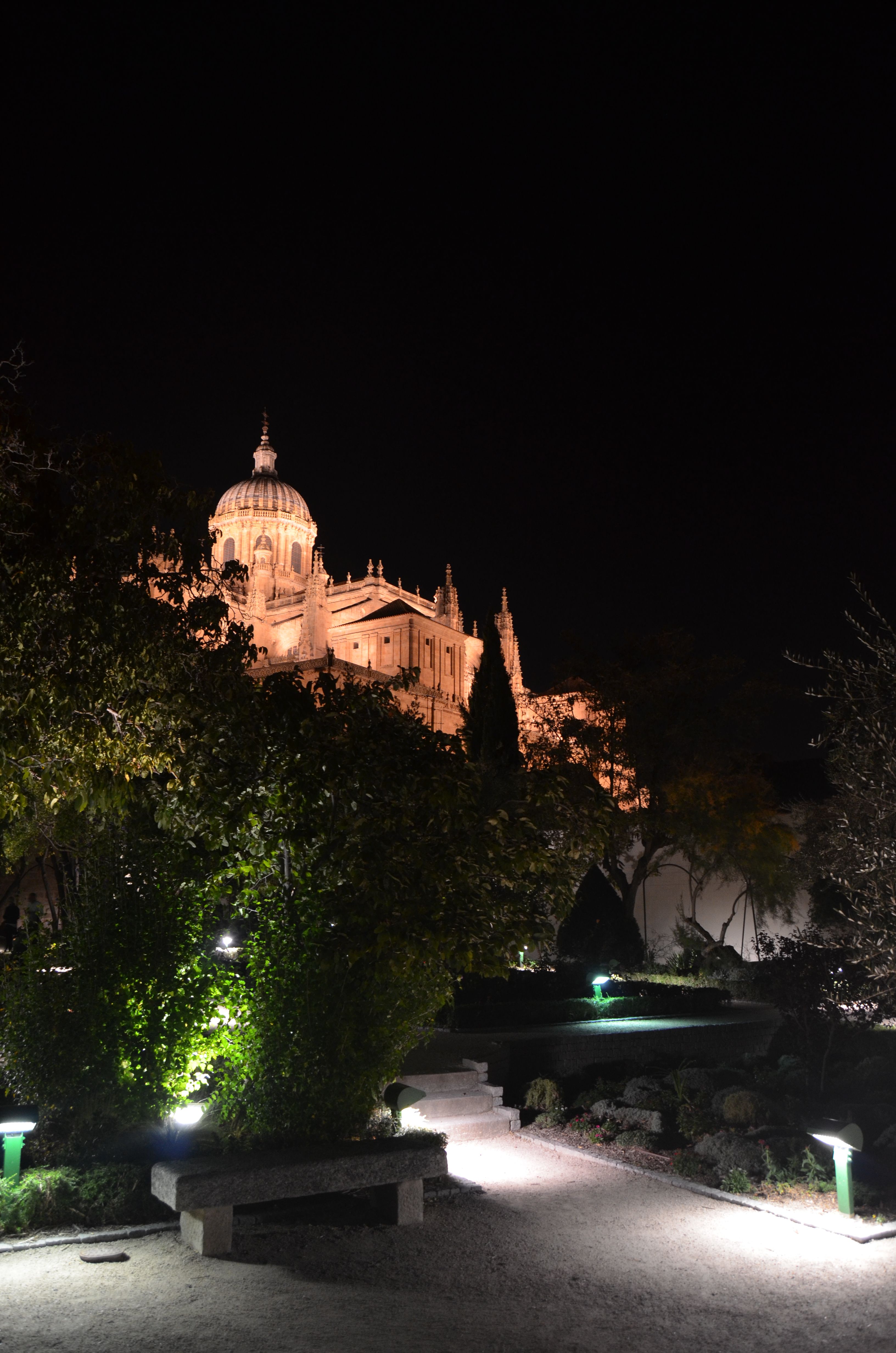 Jardines en Salamanca que invitan a perderse entre flores y paisajes