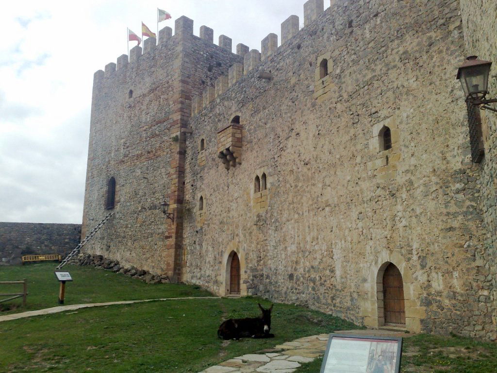 Castillo de San Vicente de Argüeso, por Lala