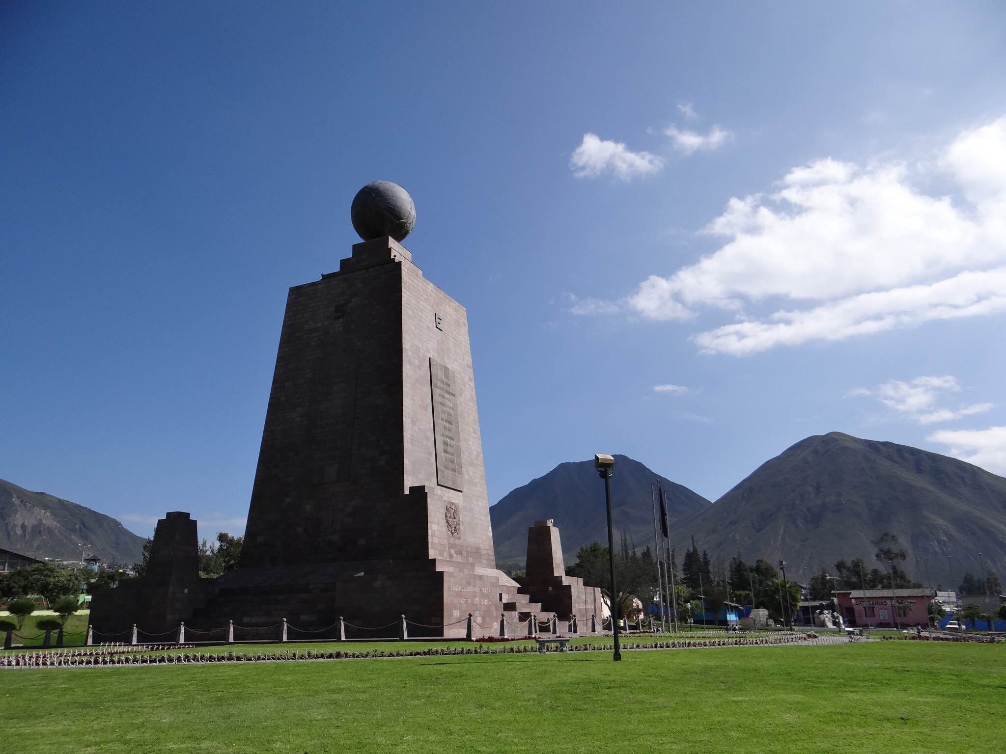 Descubre los monumentos históricos de Quito que narran su legado cultural