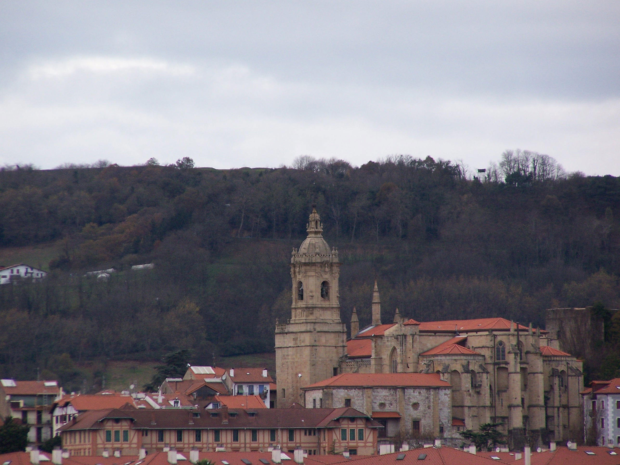 Iglesia Sta. María de la Asunción y del Manzano, por Turiscapadas