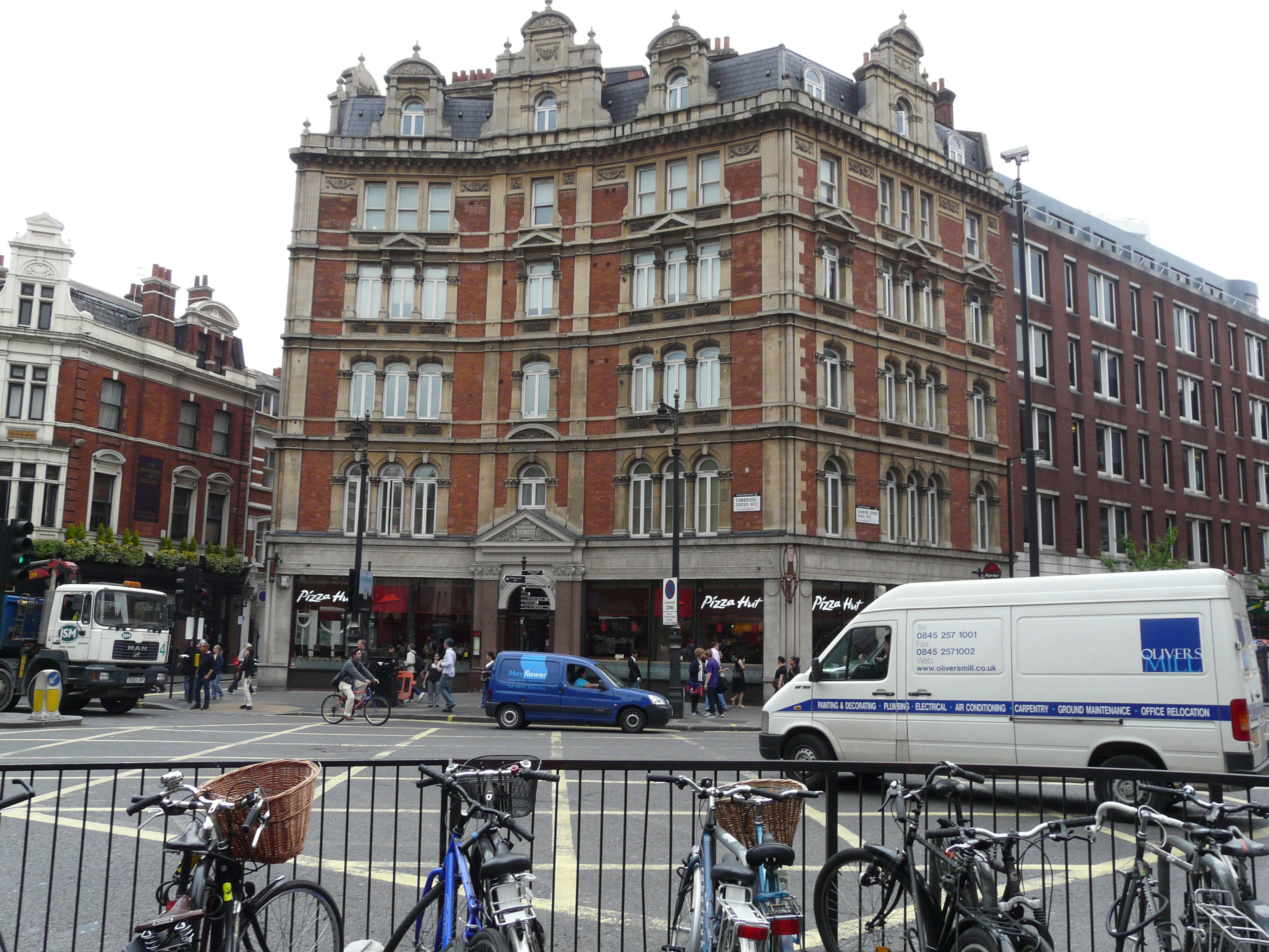 Plazas en Londres que deslumbran con su historia y encanto