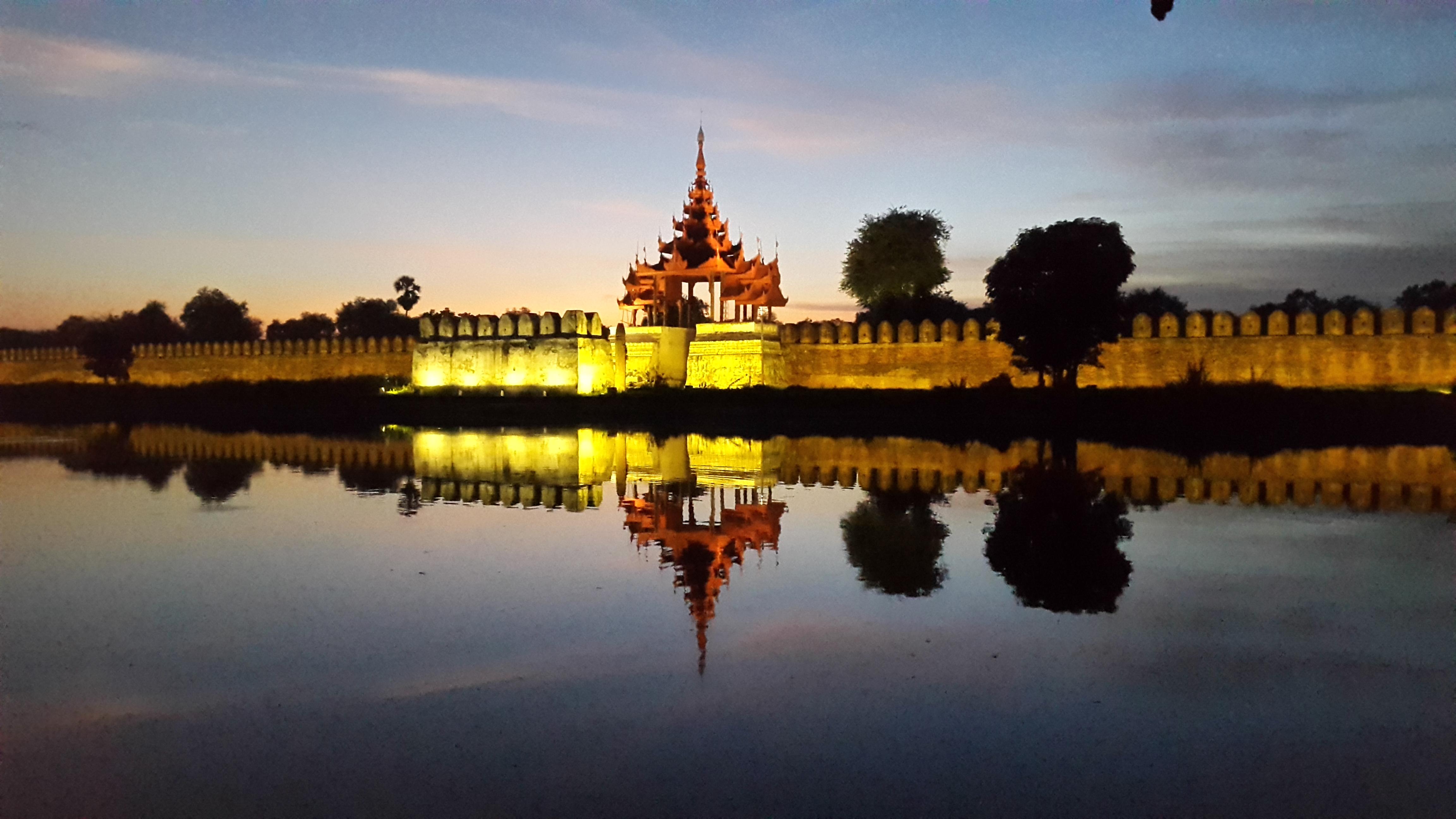 Palacio Real de Mandalay, por Pailin Lapasathugul