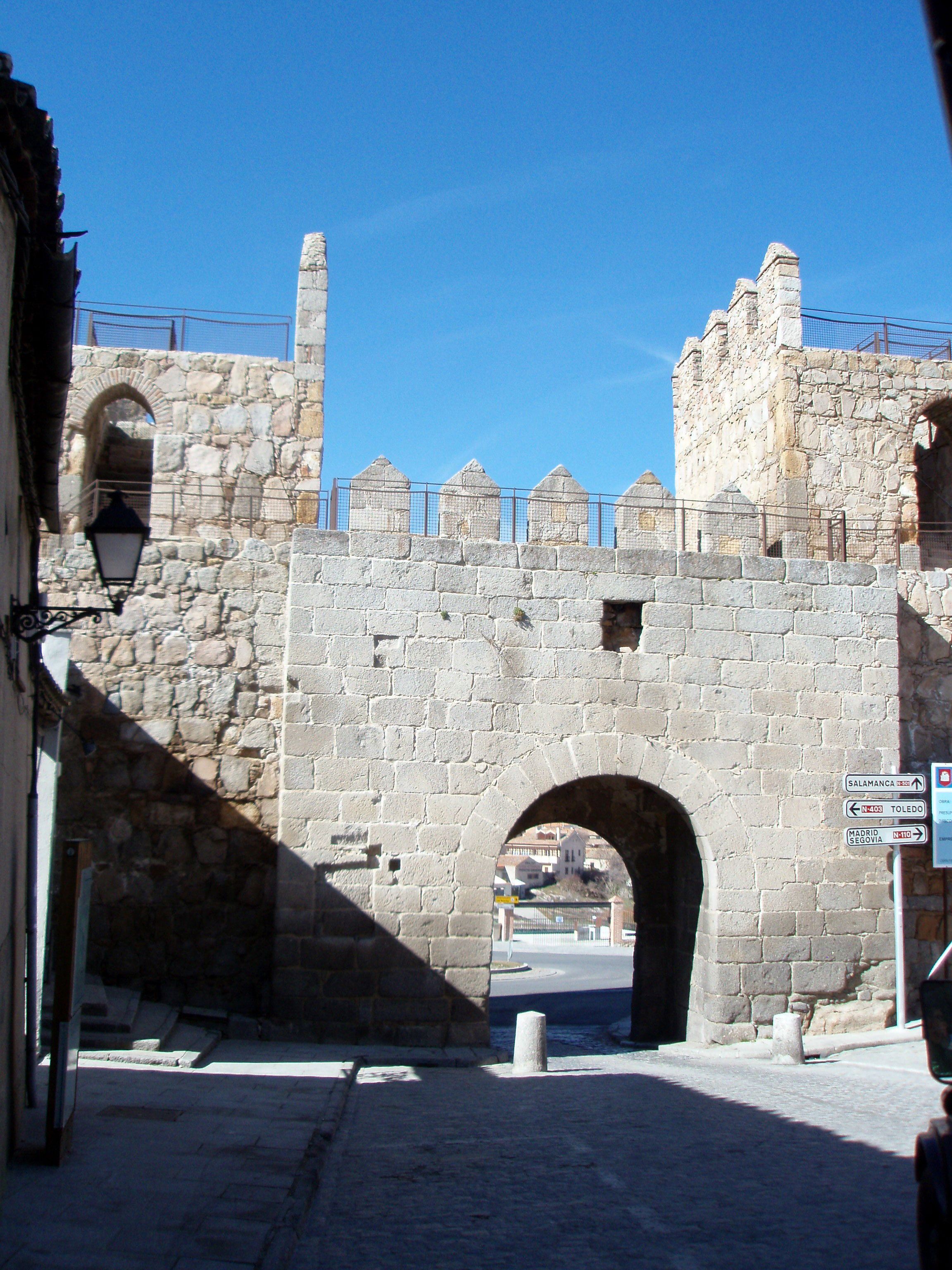 Puerta de San Vicente, por Olga