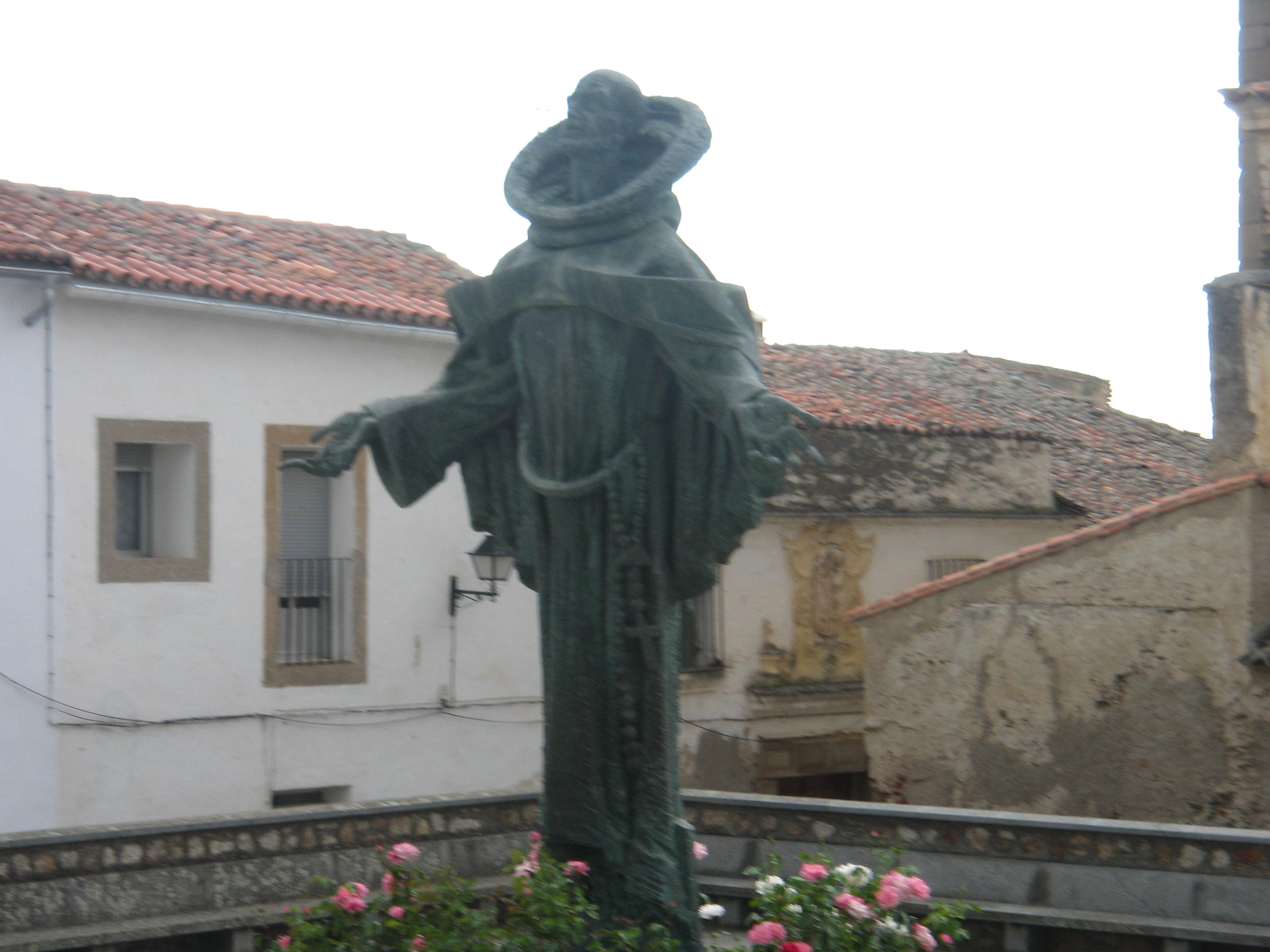 Estatua de San Pedro de Alcántara, por Miskita