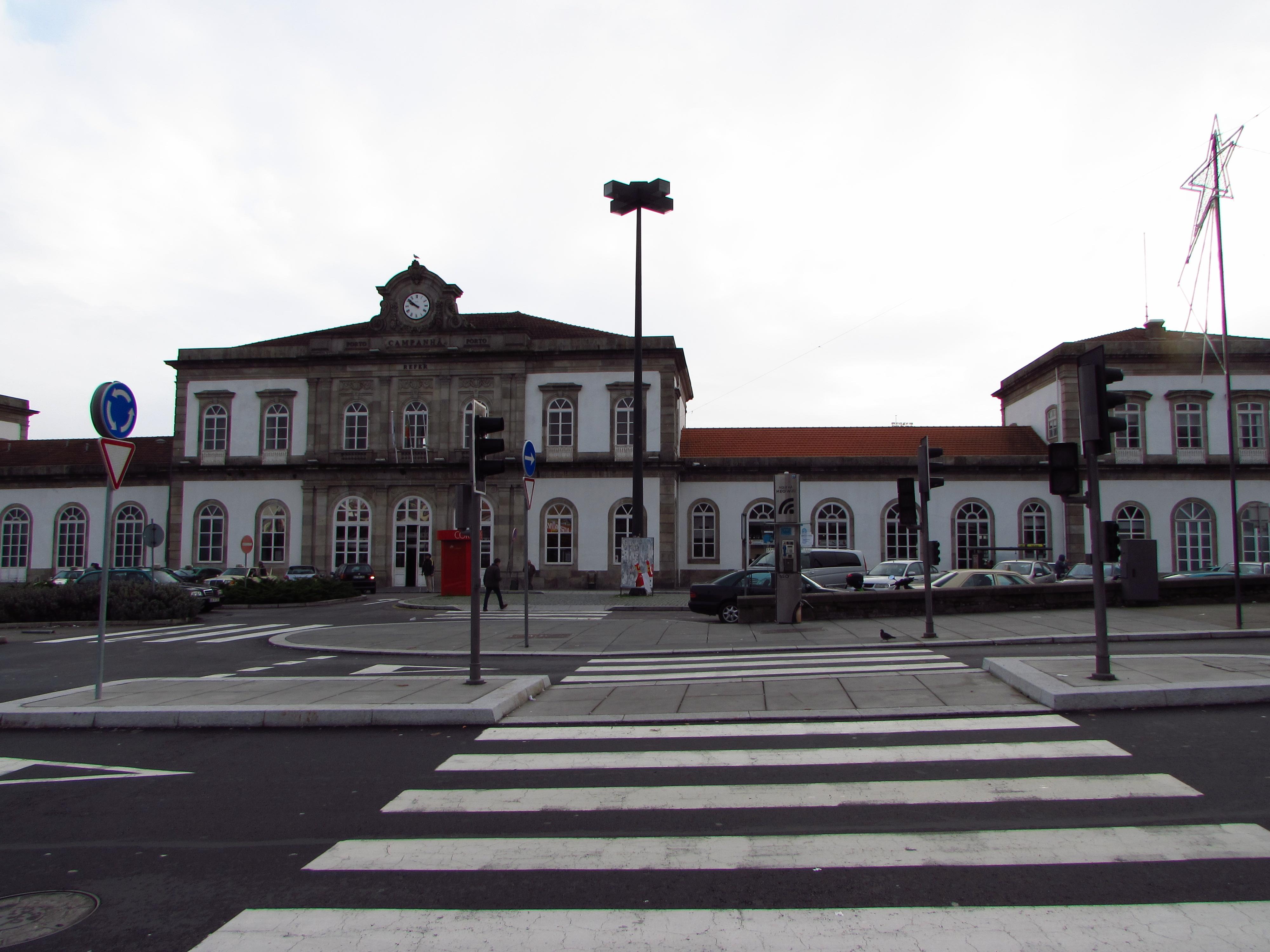 Estación de Trenes de Campanhã, por Helena Compadre
