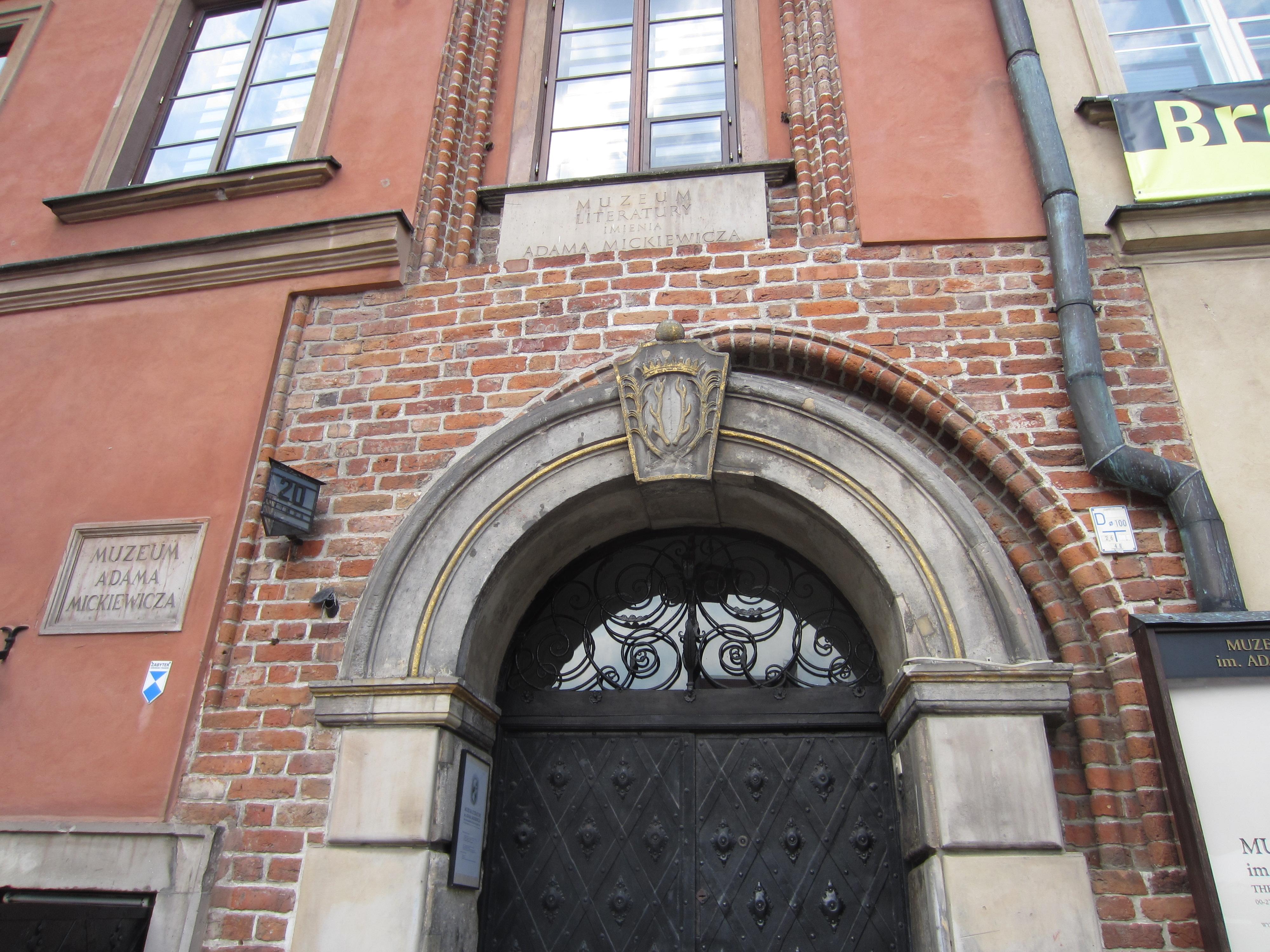 Museo de la Literatura Adam Mickiewicz, por Las sandalias de Ulises