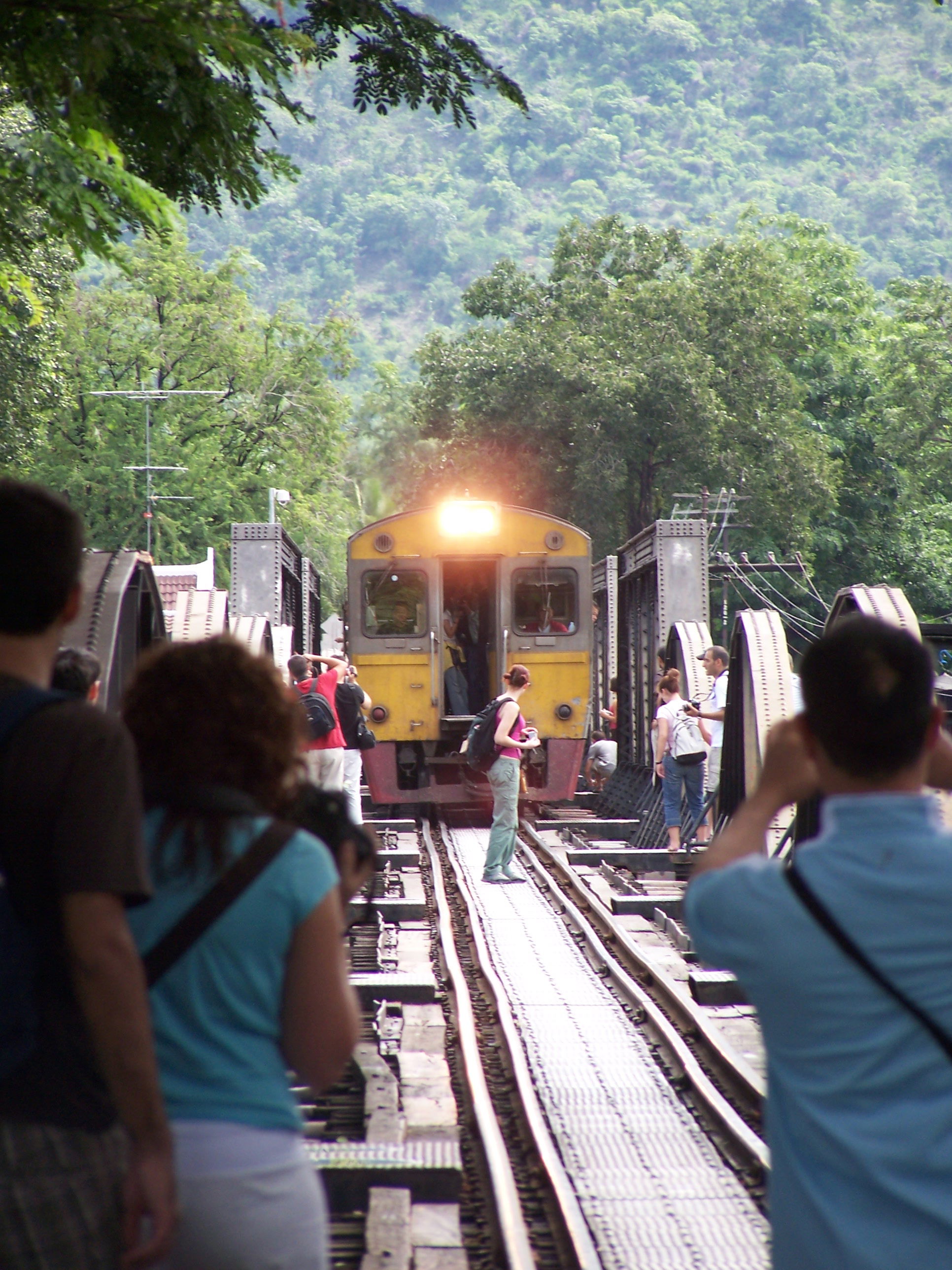 Kanchanaburi, por roaringwithlions