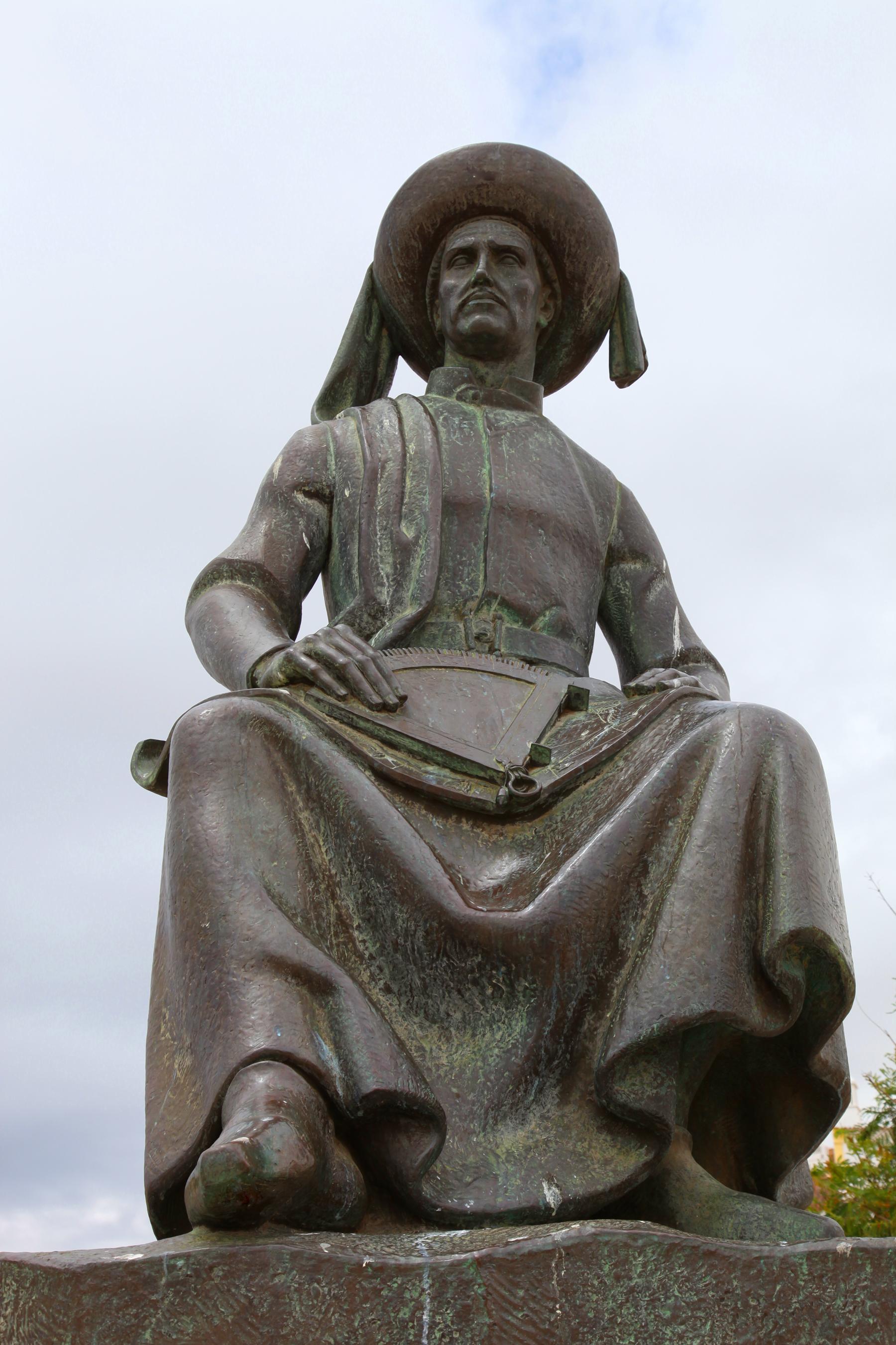 Estatua del Infante Don Enrique (Estátua ao Infante D. Henrique), por GERARD DECQ