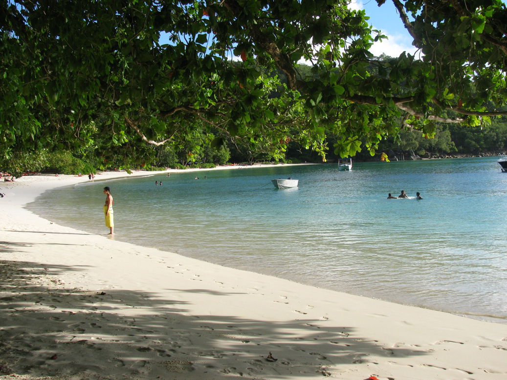 Playa de Port Launay, por Claudia