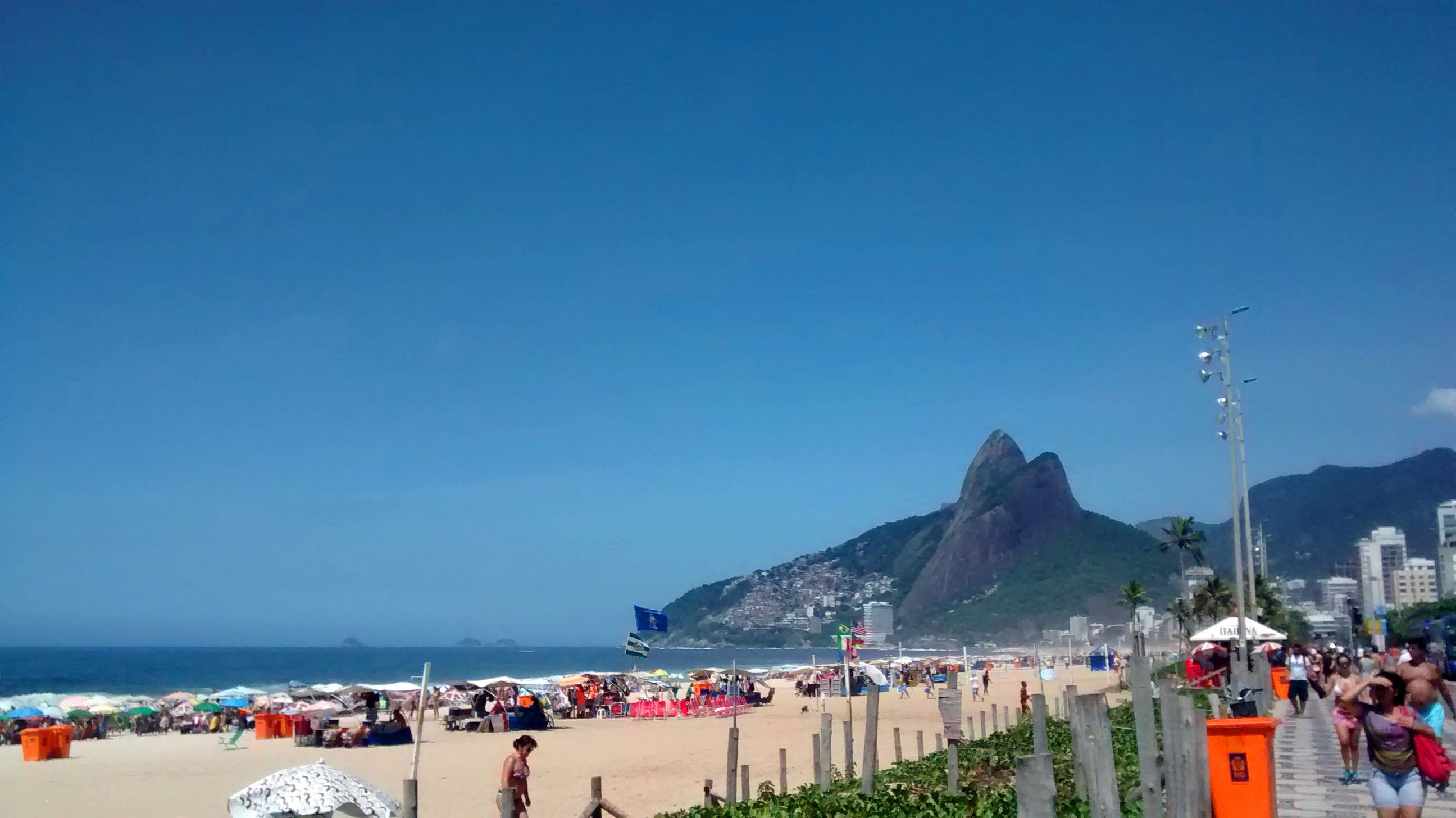 Morro do Vidigal, por Leo Araújo