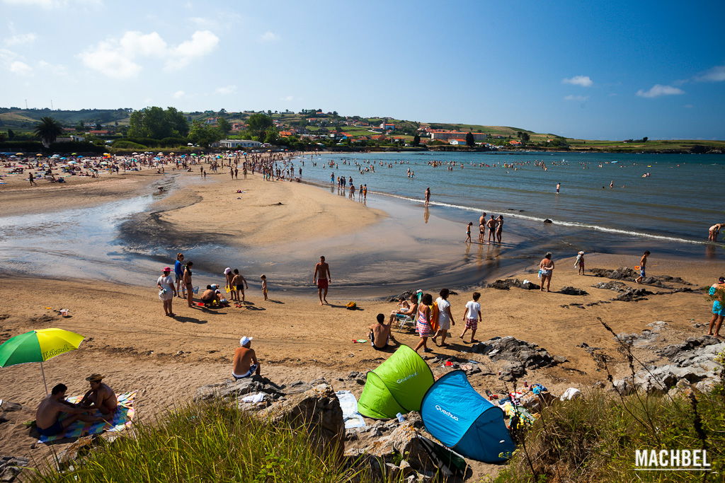 Playa de Bañugues, por Víctor Gómez - machbel