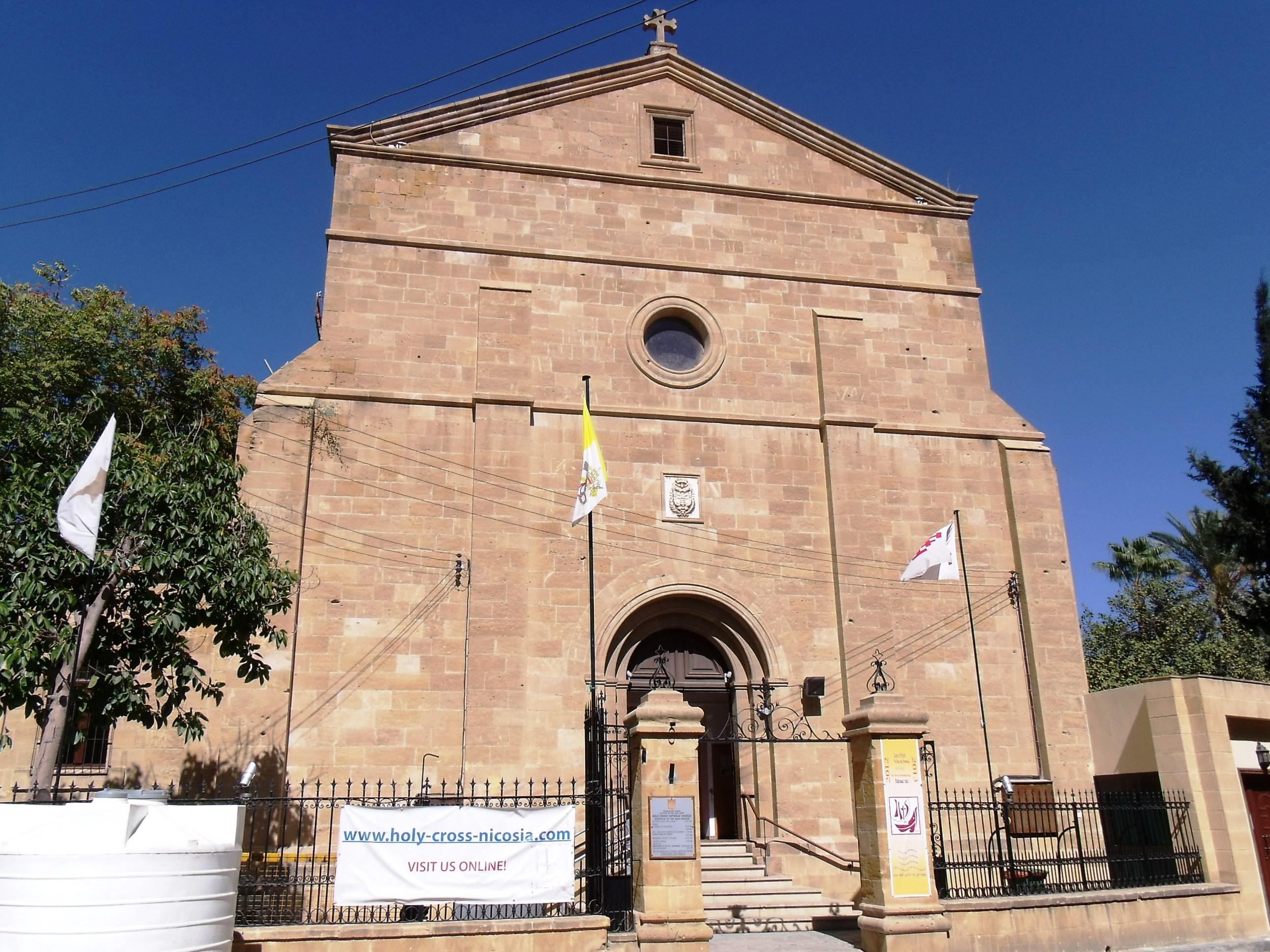 Iglesia Católica de la Santa Cruz, por sala2500