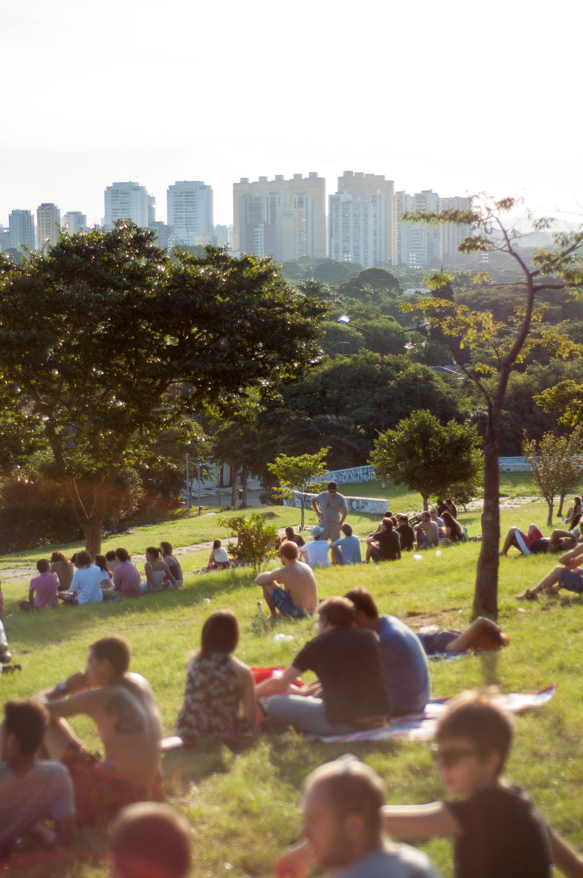 Praça do Pôr-do-Sol, por Ana Carolina Pan