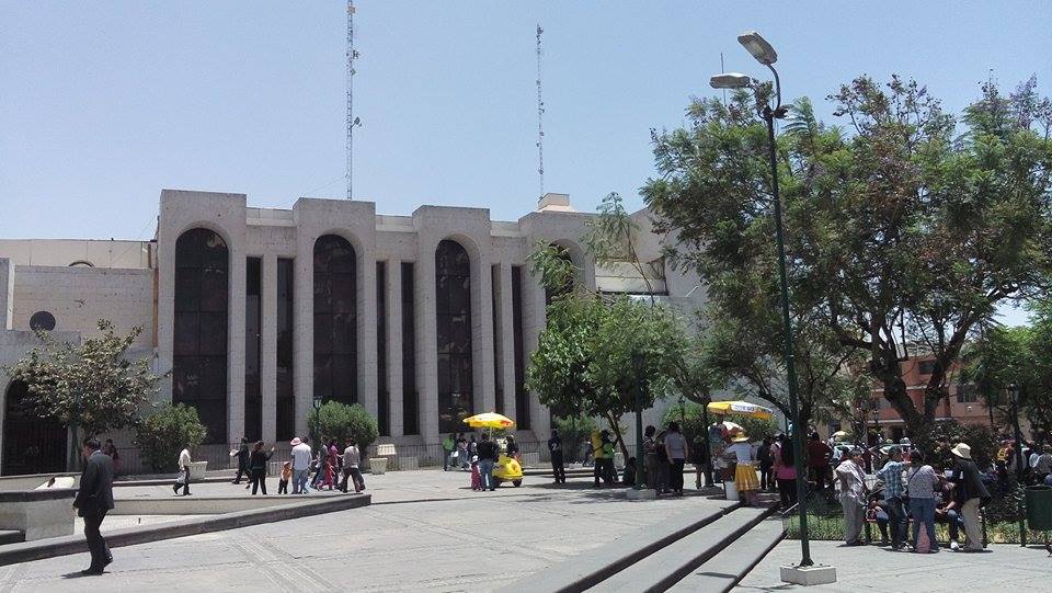 Plaza España Arequipa, por César - Mochilero
