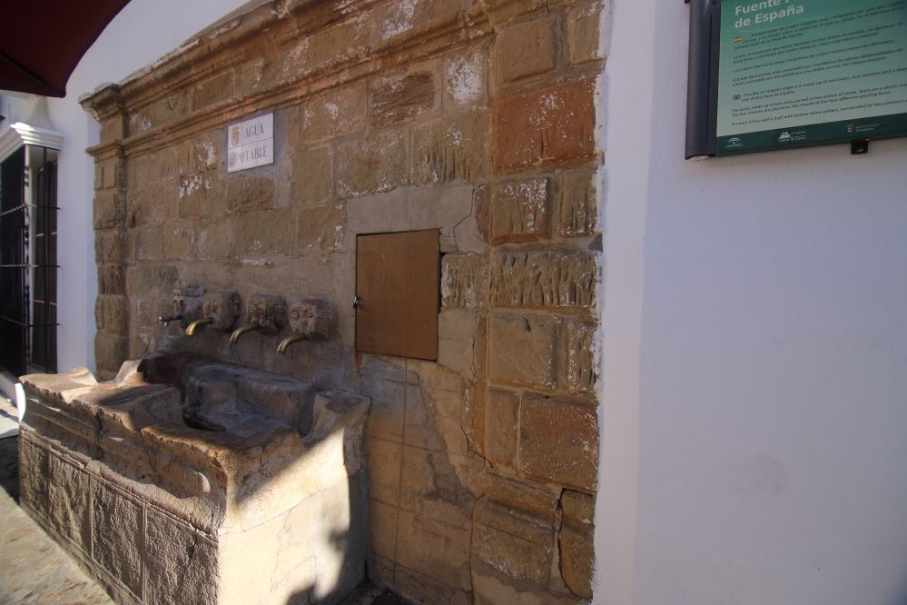 Fuente de la plaza de España, por ANADEL