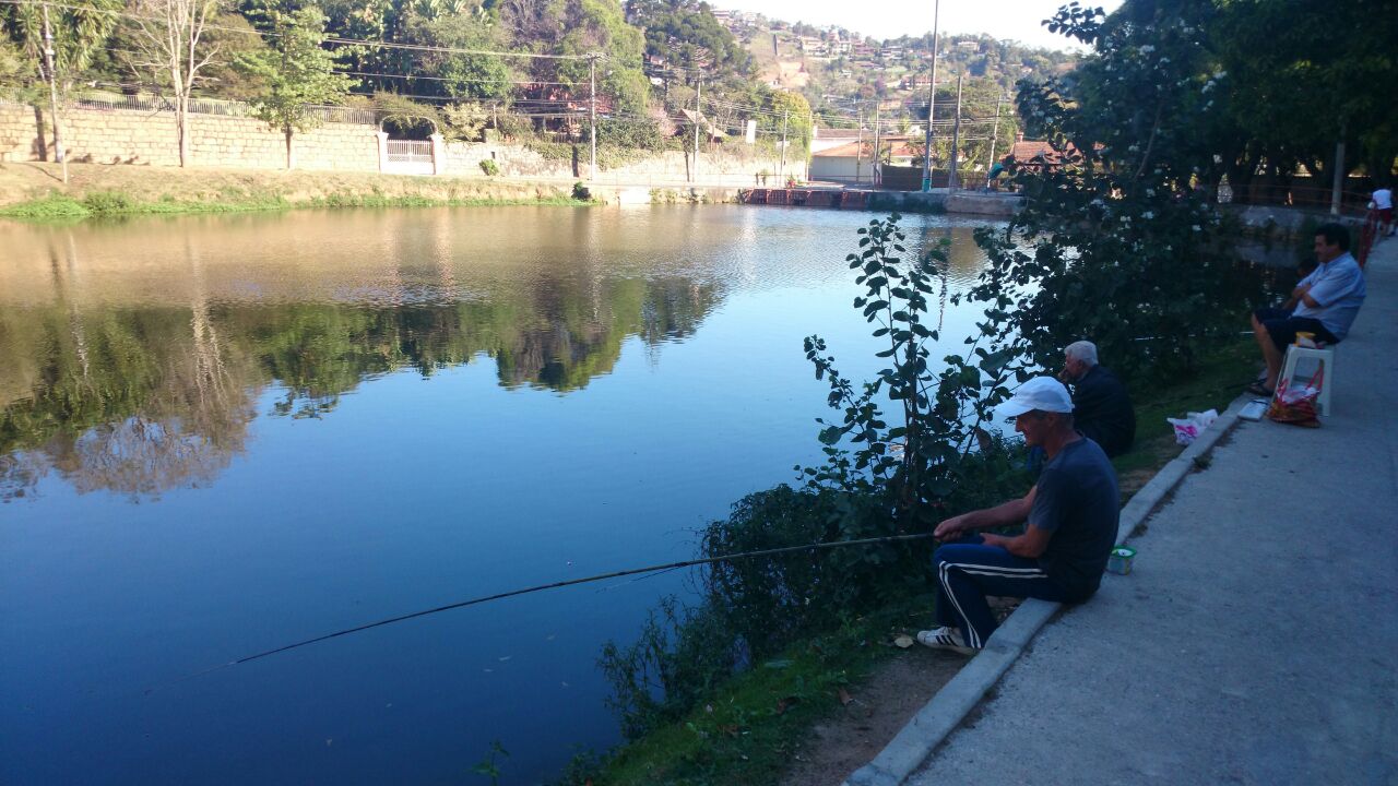 Lago de Nogueira, por Leo Araújo