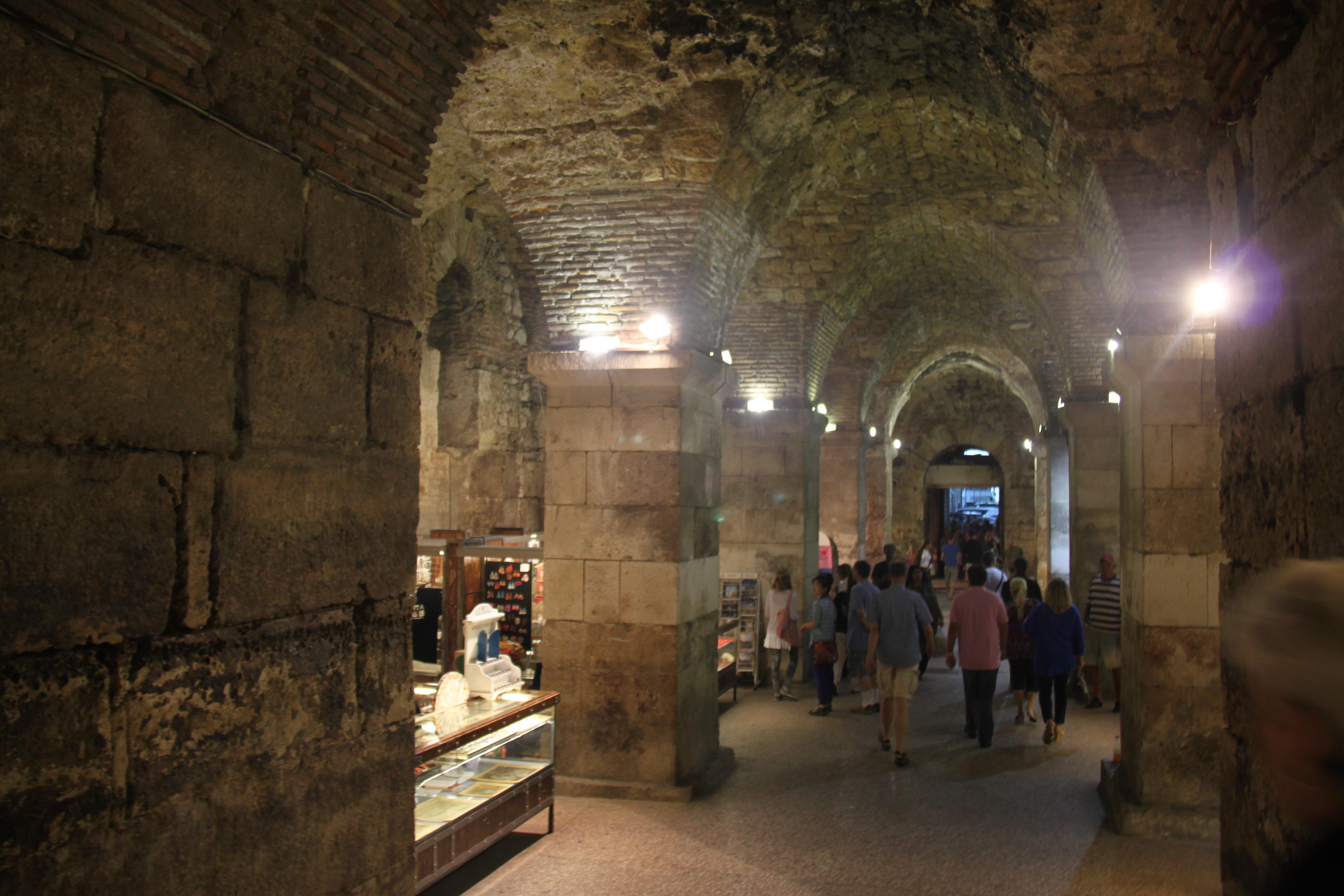 Monumentos históricos en Split-Dalmacija: un viaje a través del tiempo