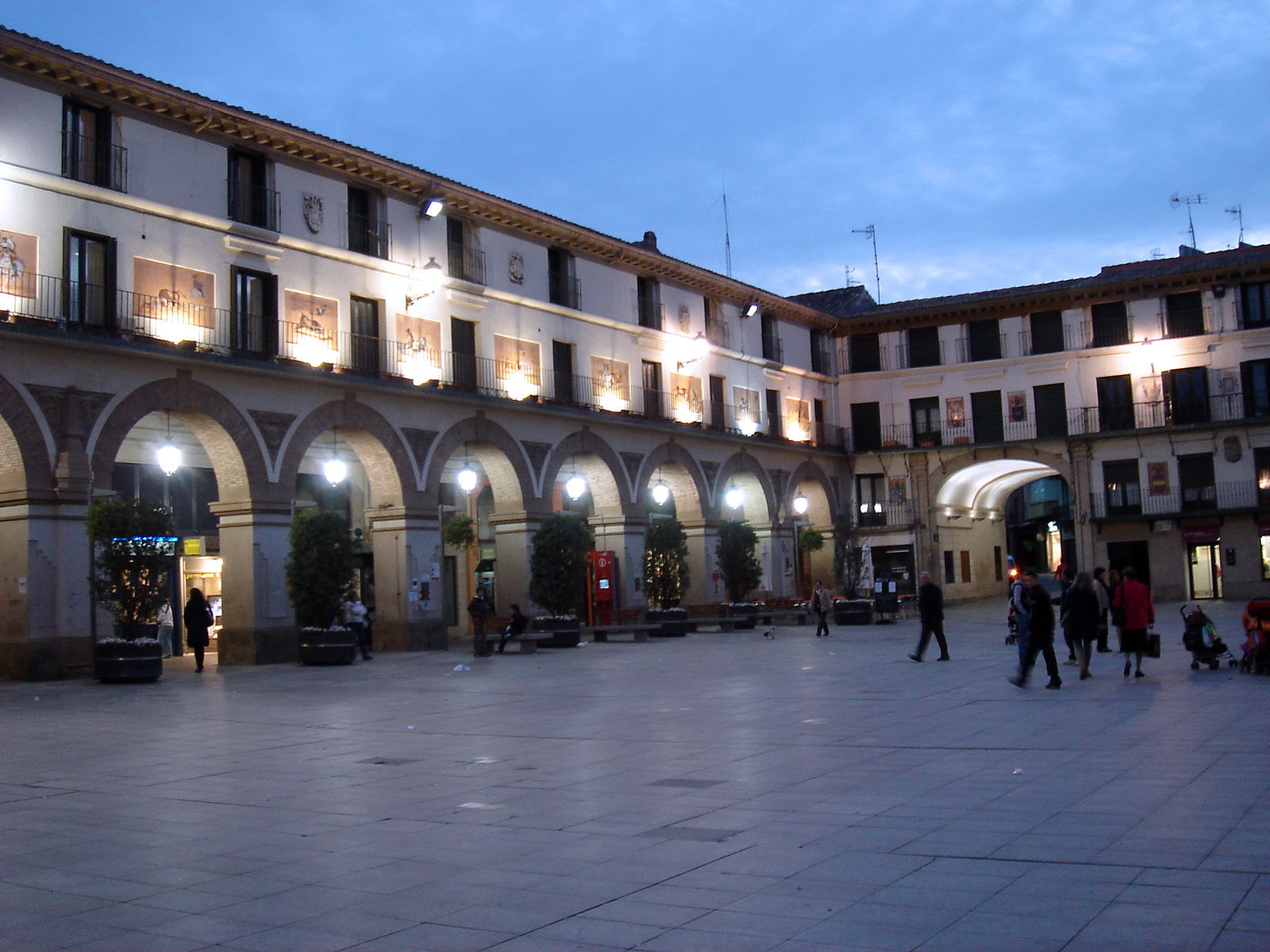 Plaza de los Fueros, por Sergio