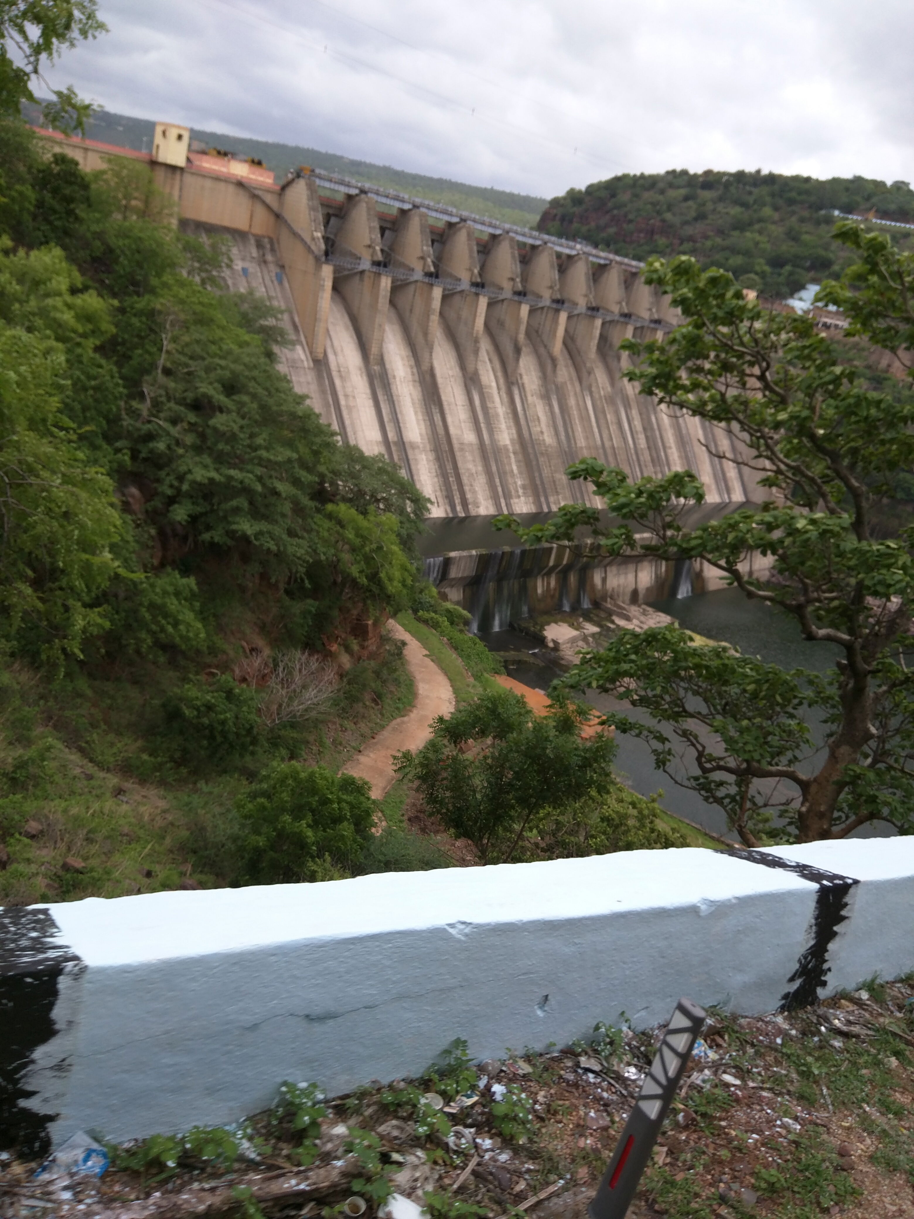 Presa Srisailam, por Sanjeev Mehra