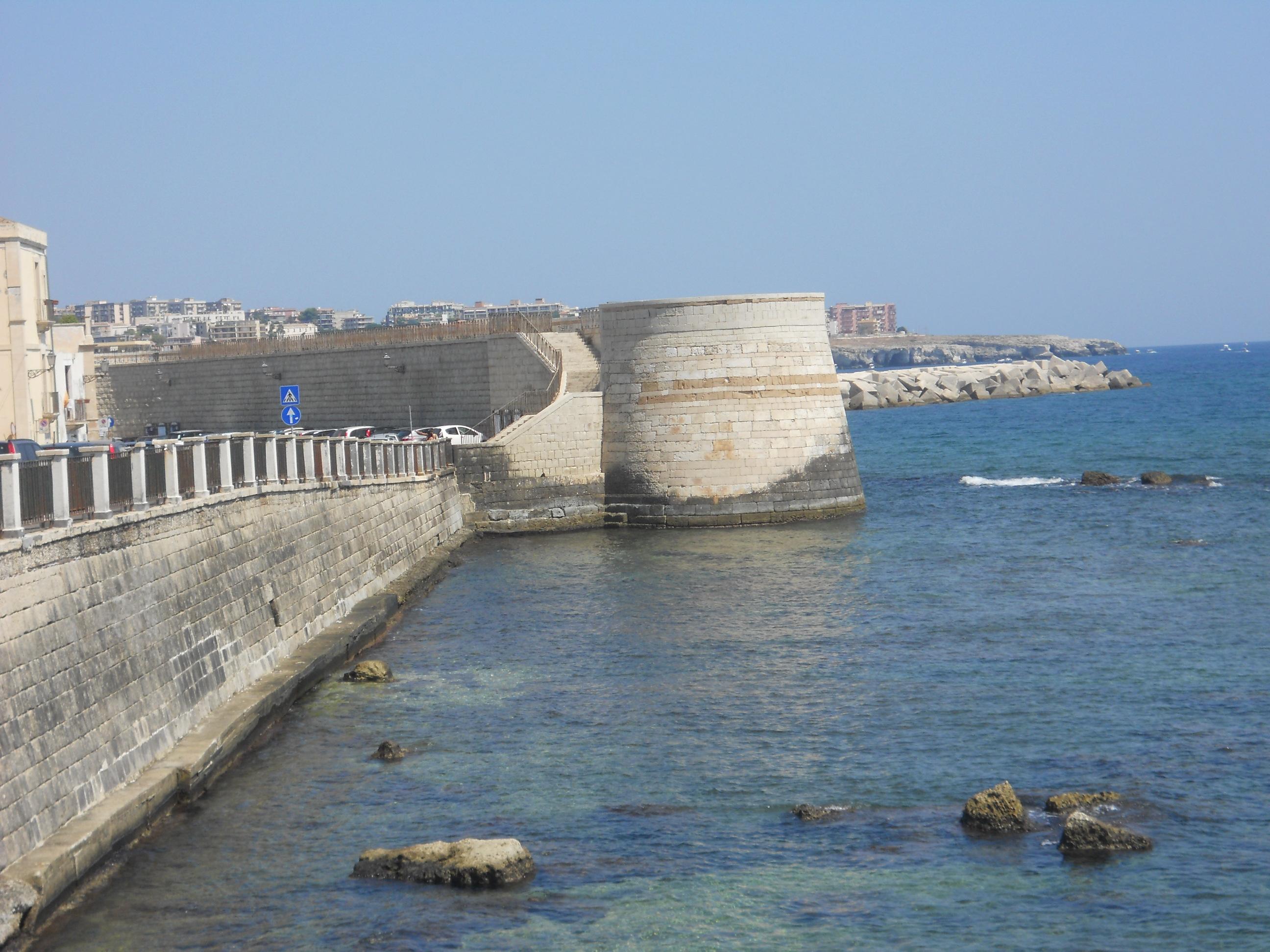 Bastiones de Ortigia, por Azzonzo