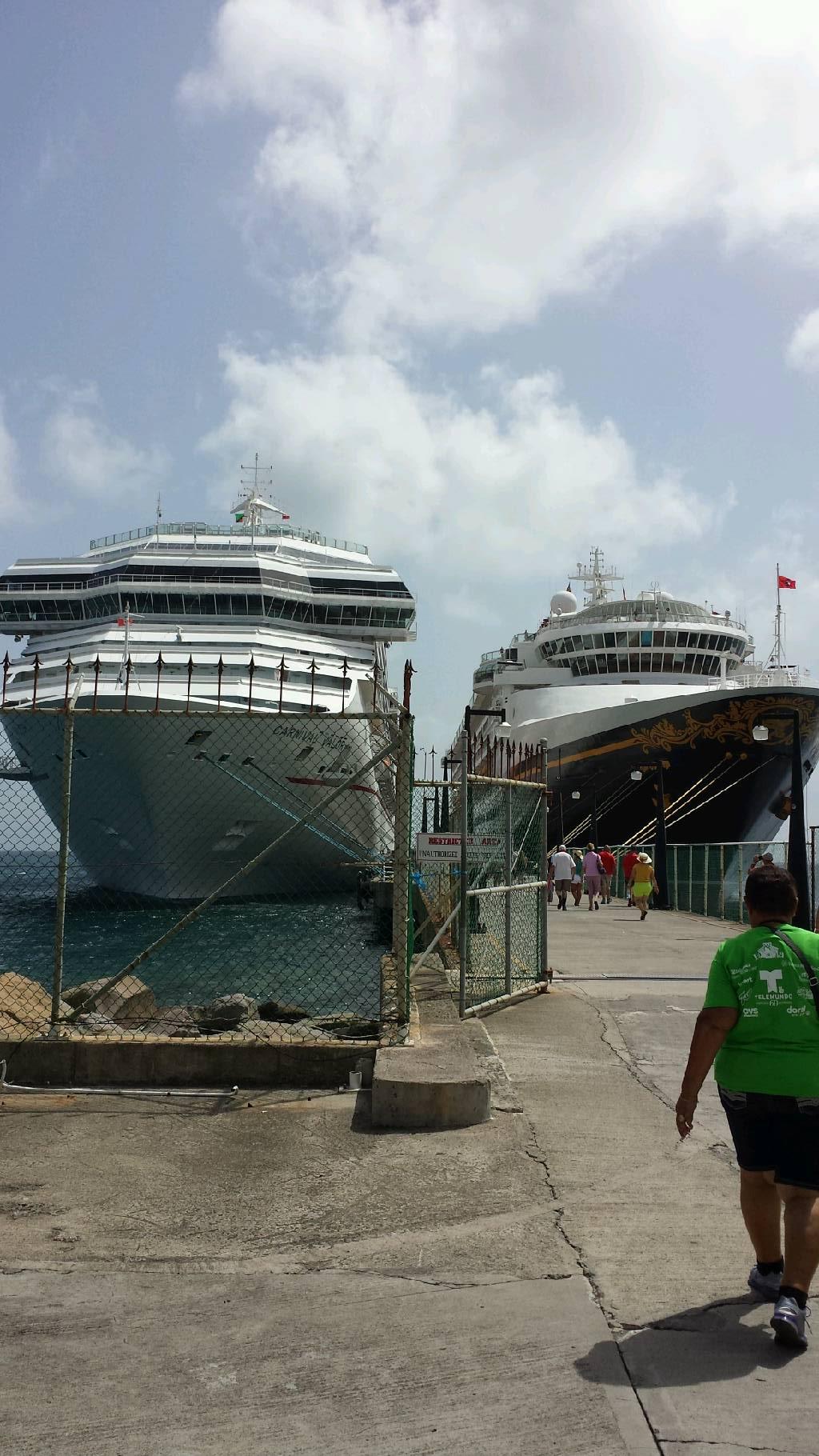 Puerto de cruceros, por Yarinnette Rosario