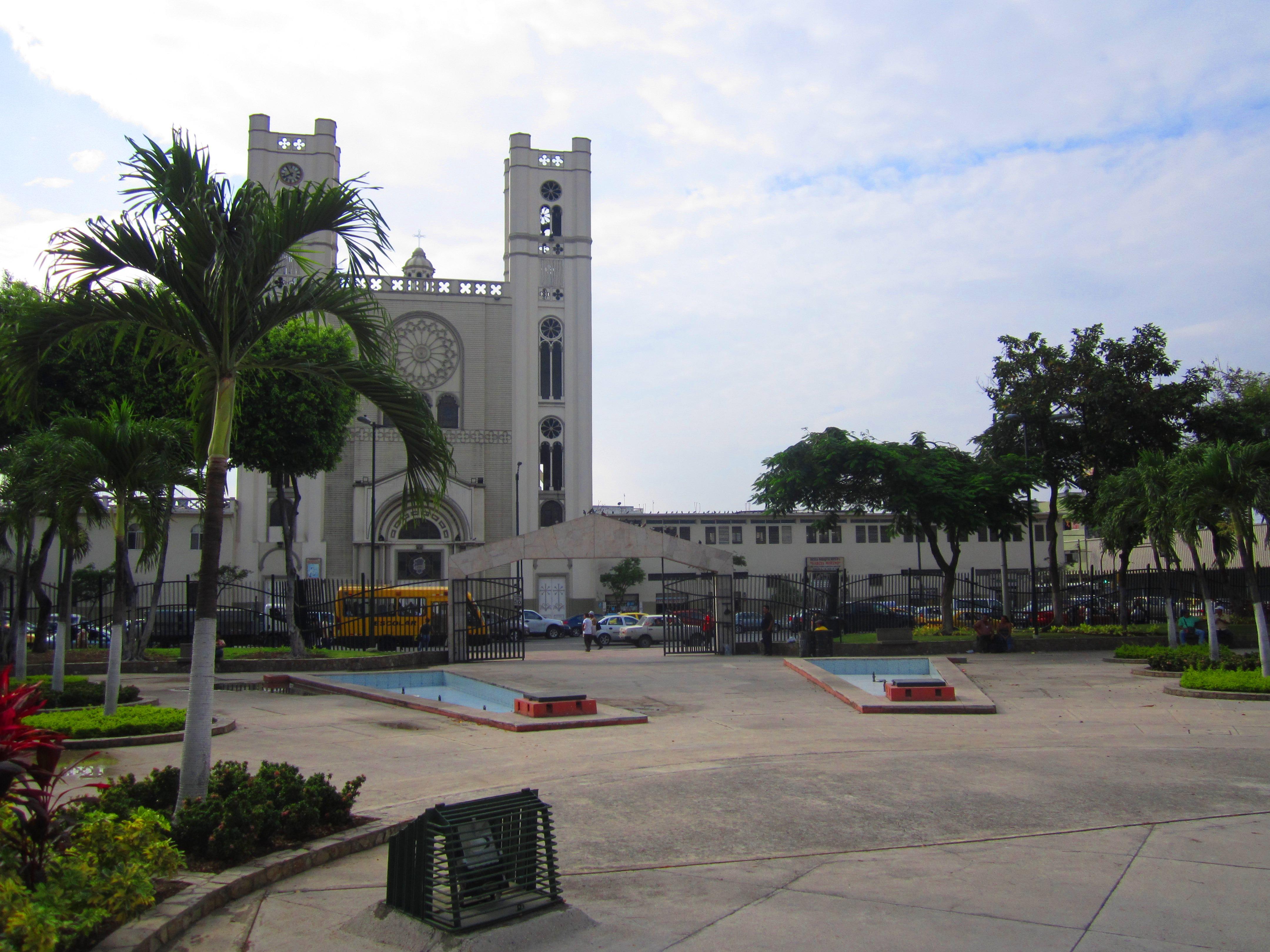 Jardines de Guayaquil para disfrutar de la naturaleza y la belleza