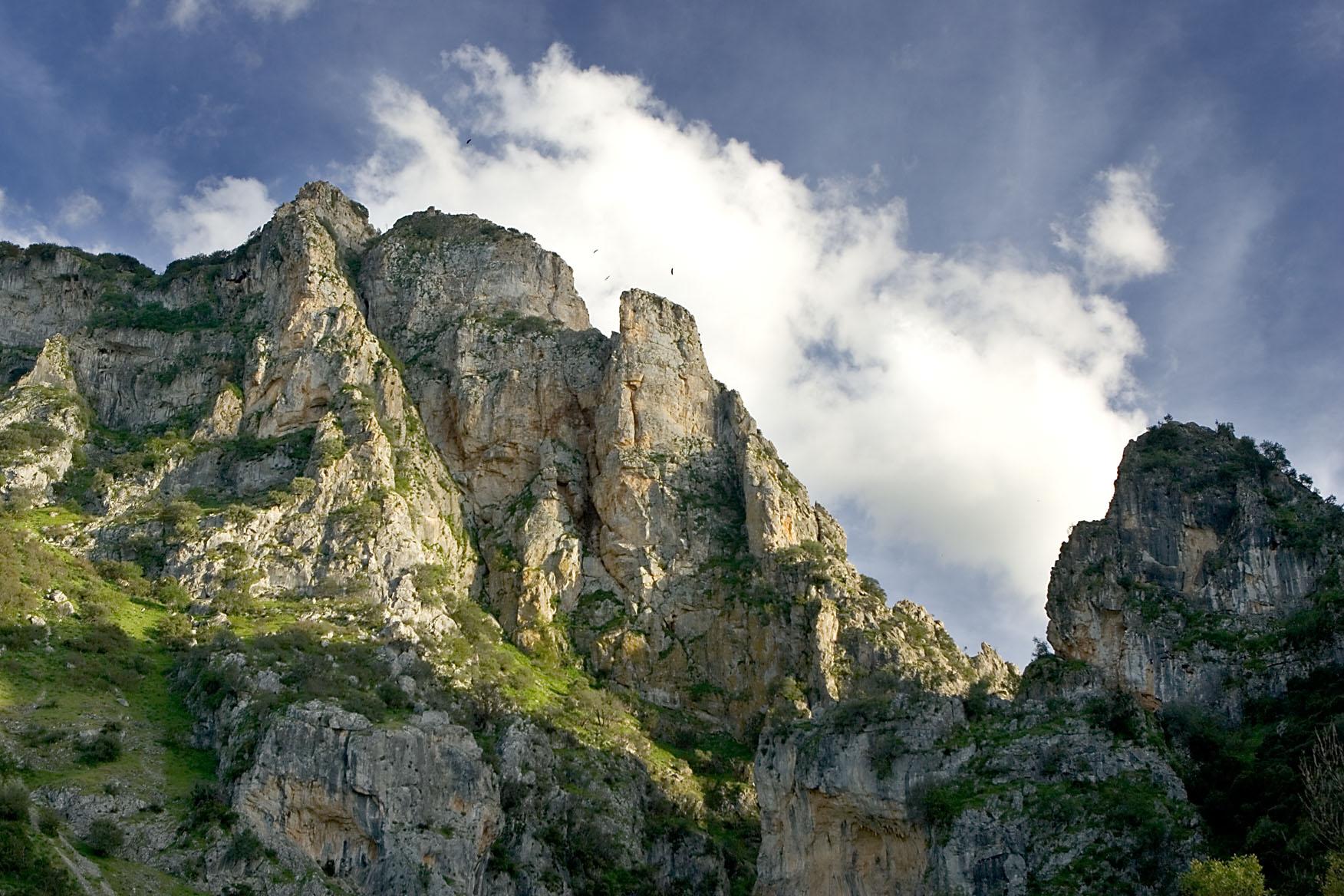 Peñon de Zaframagón, por Turismo de la Provincia de Sevilla