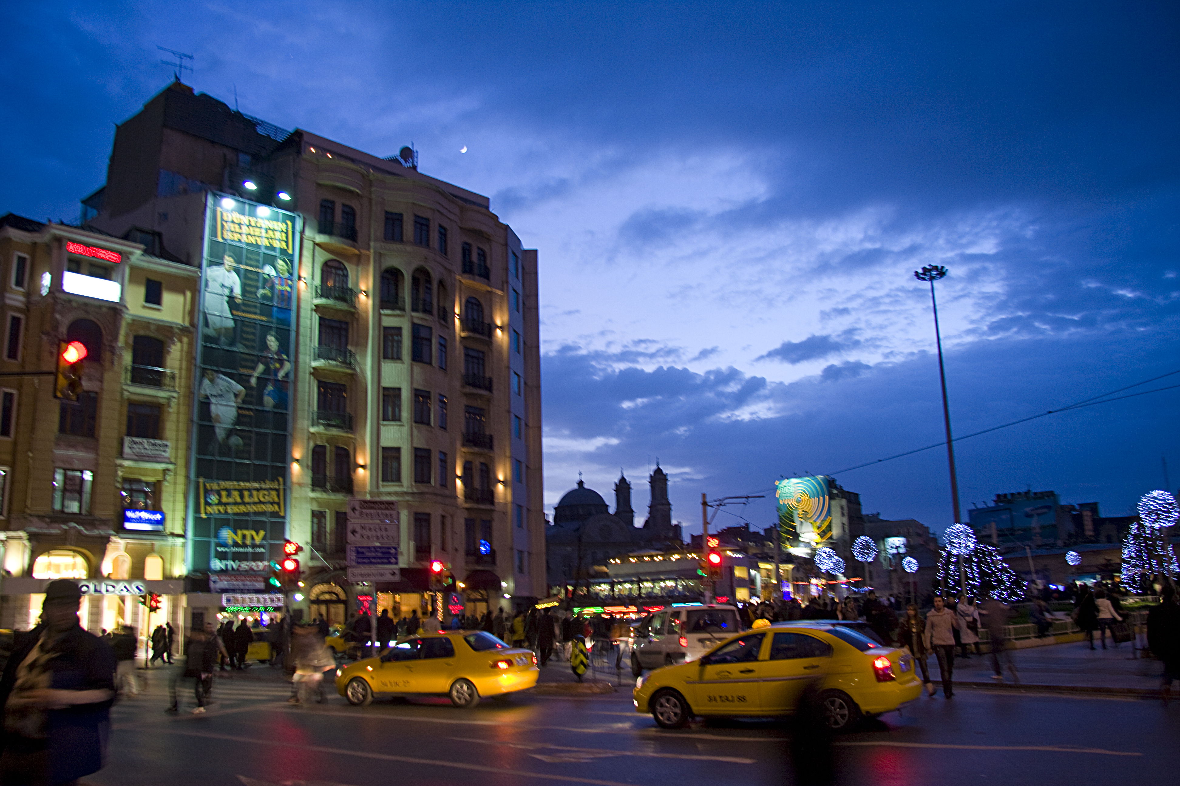 Plaza de Taksim, por Tidirium
