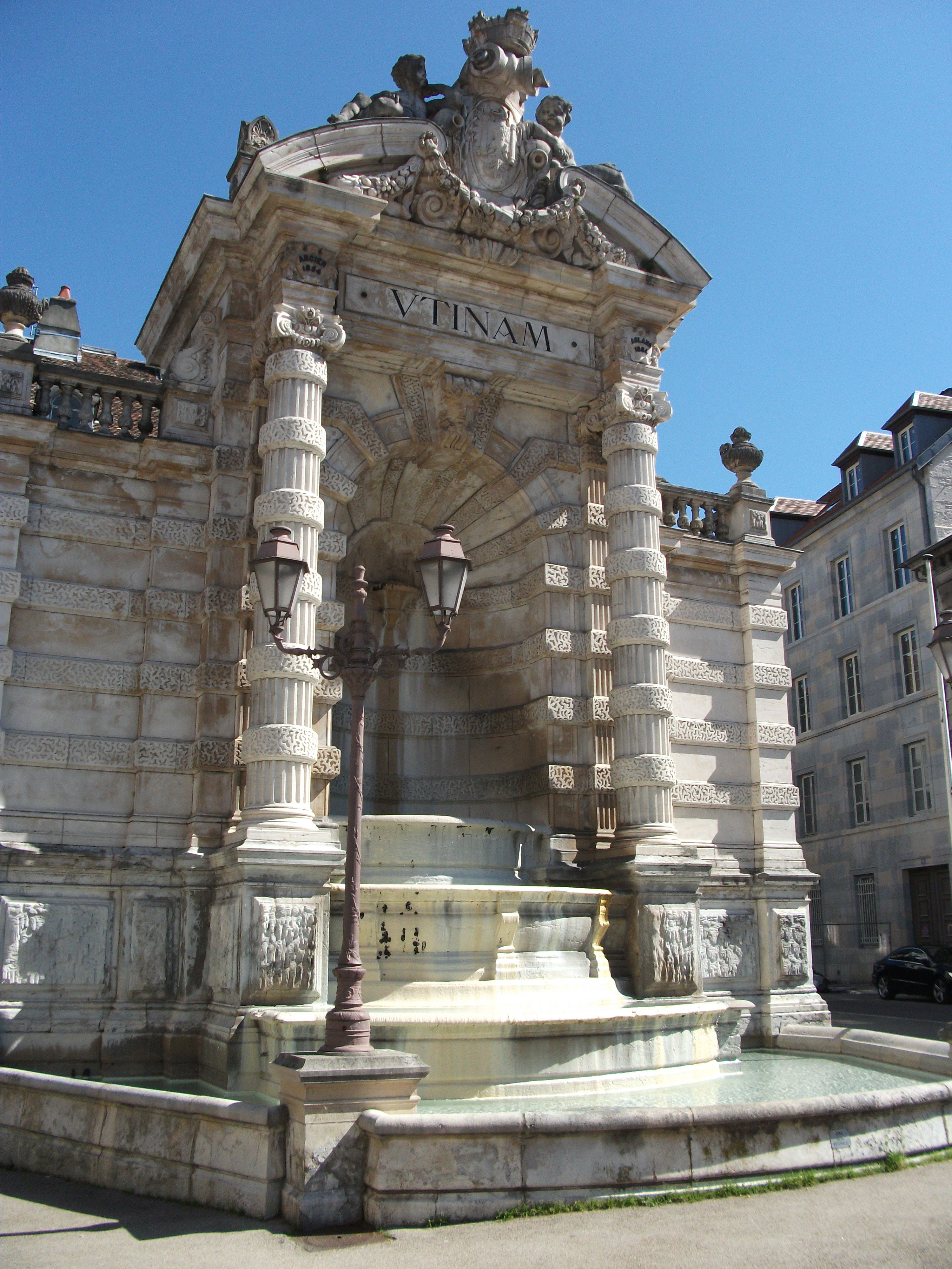 Fuente Place Jean Cornet, por Thomas Chabod