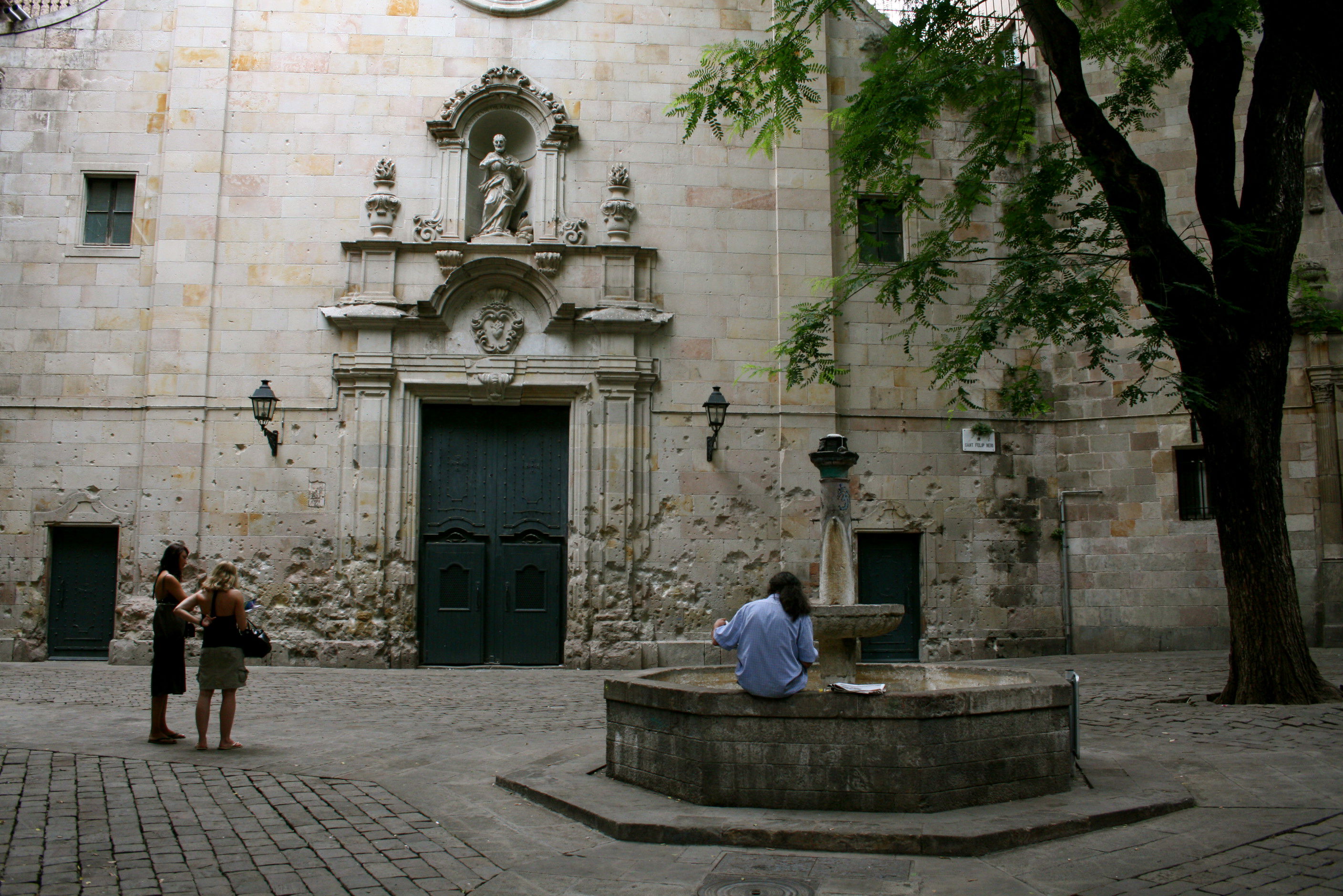 Plaza de Sant Felip Neri, por Lauraround
