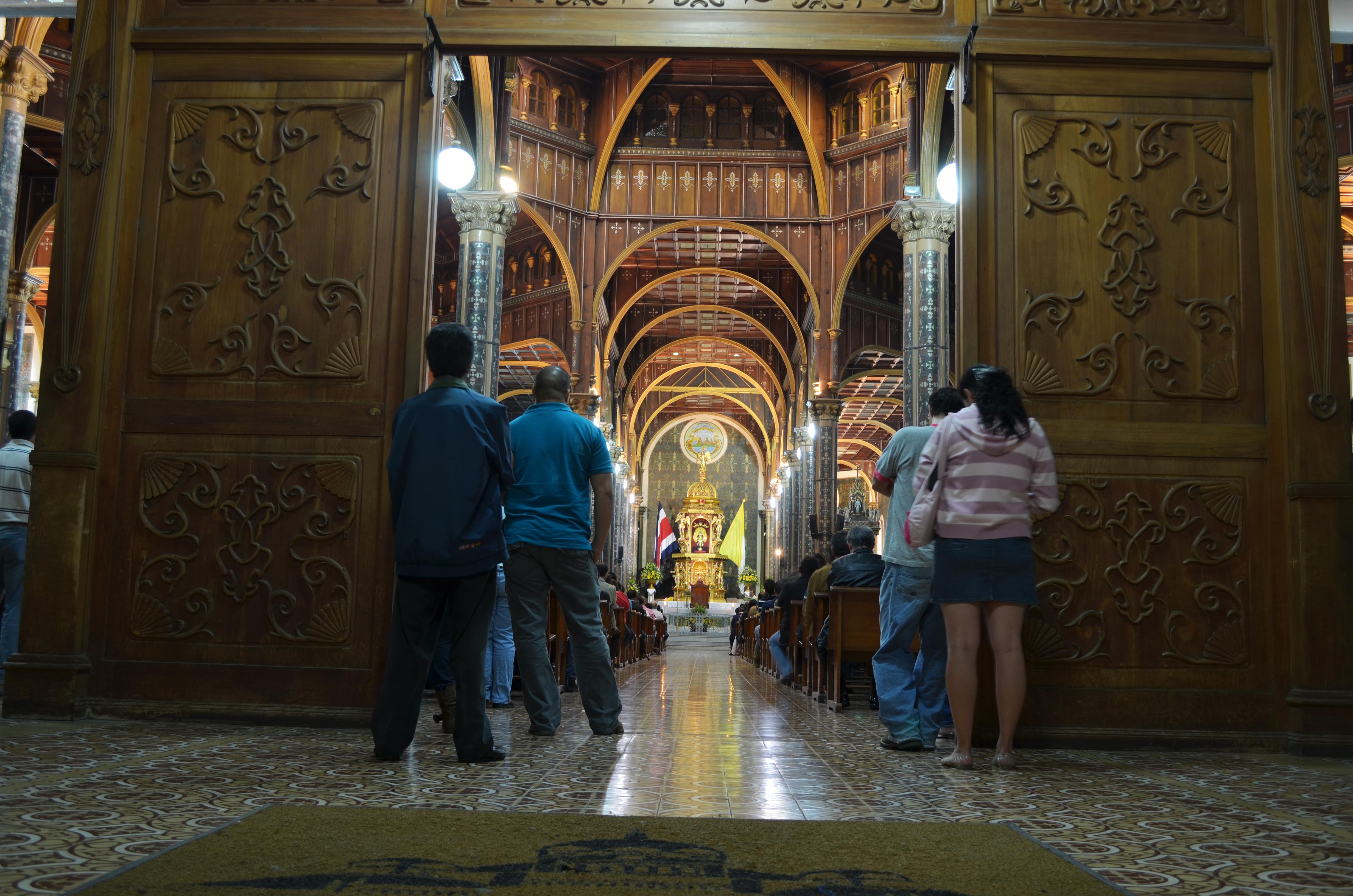 La Basilica De La Virgen De Los Angeles, por Omar Moreno Arias