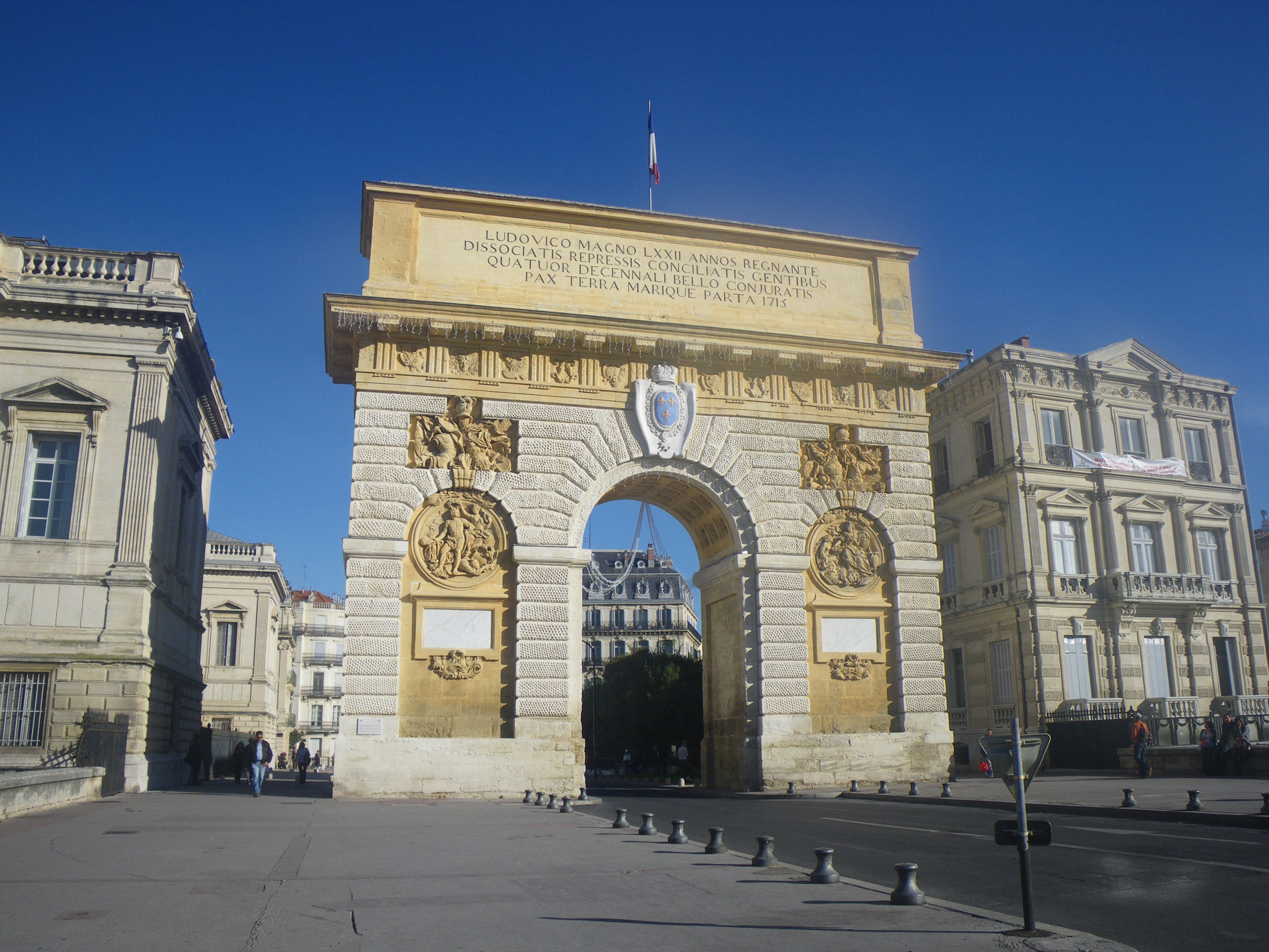 Puerta del Peyrou, por Zombeni
