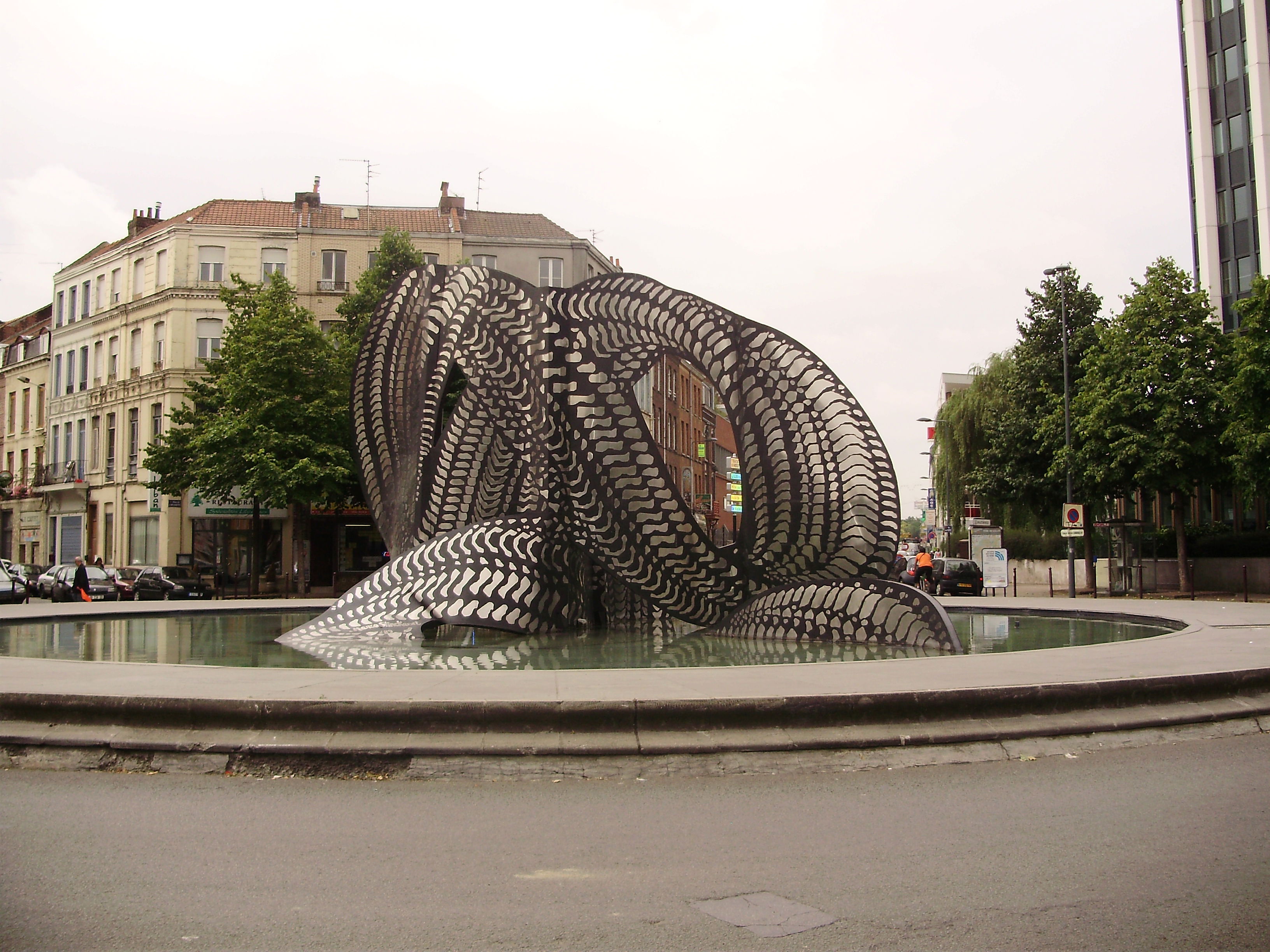 Escultura de La Solidaridad, por Toune