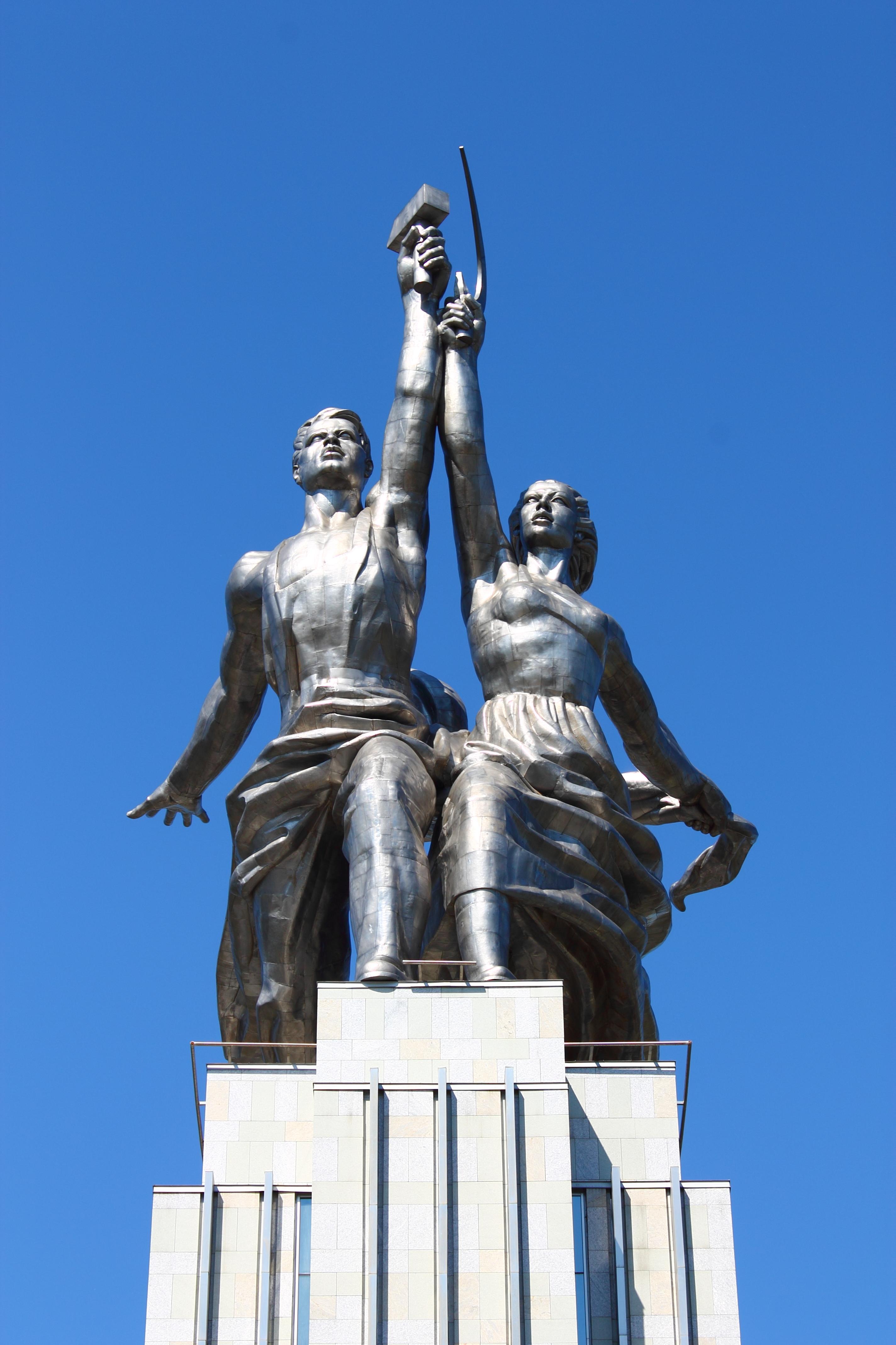 Monumento al Obrero y Mujer de Kolkhoz, por Jorge Martín