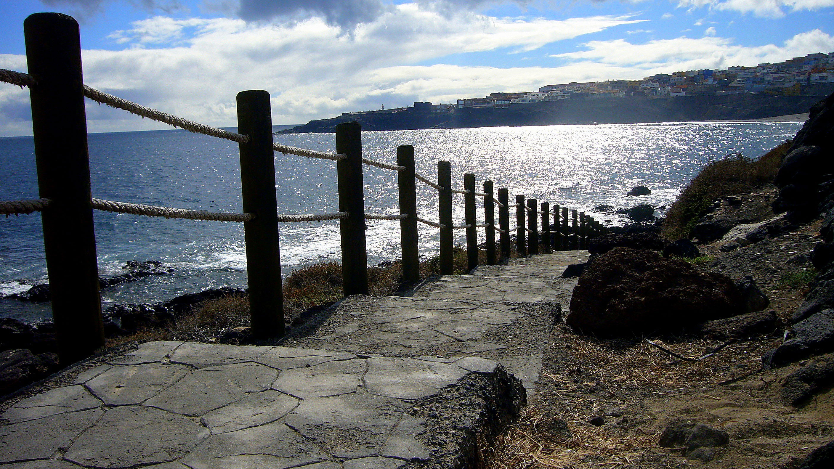 Calles en Canarias: un recorrido por sus rincones cautivadores