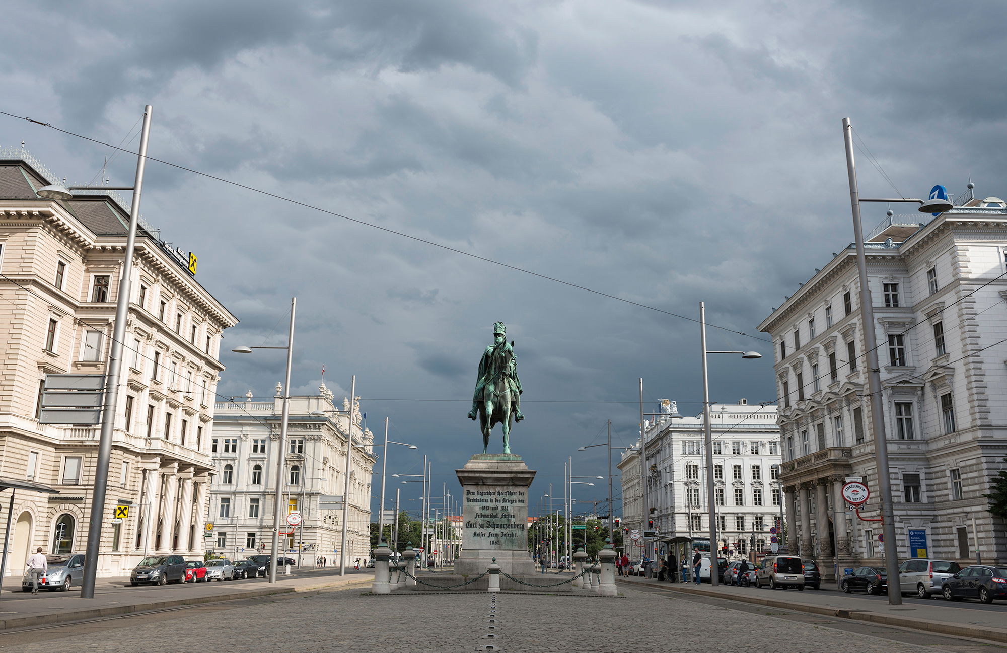 Schwarzenbergplatz, por Andres Garcia
